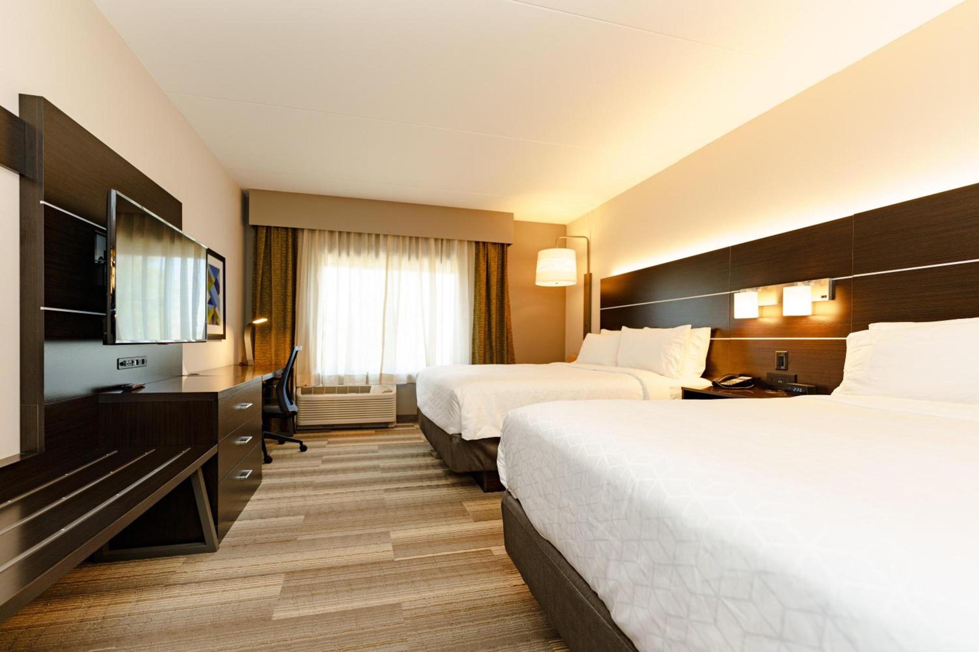 Holiday Inn Express & Suites Franklin - Berry Farms by IHG photo 19
