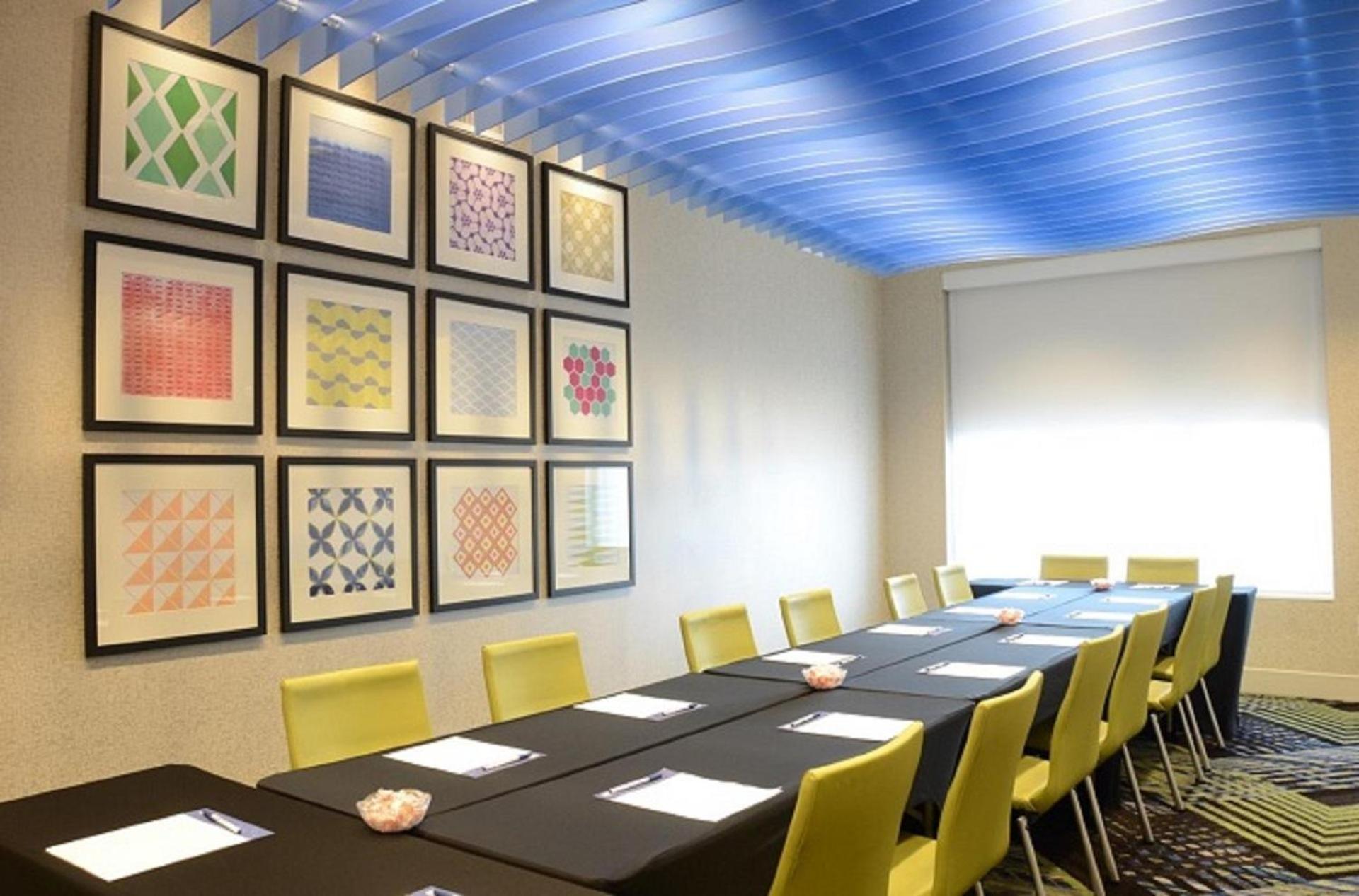 Holiday Inn Express & Suites Franklin - Berry Farms by IHG photo 36
