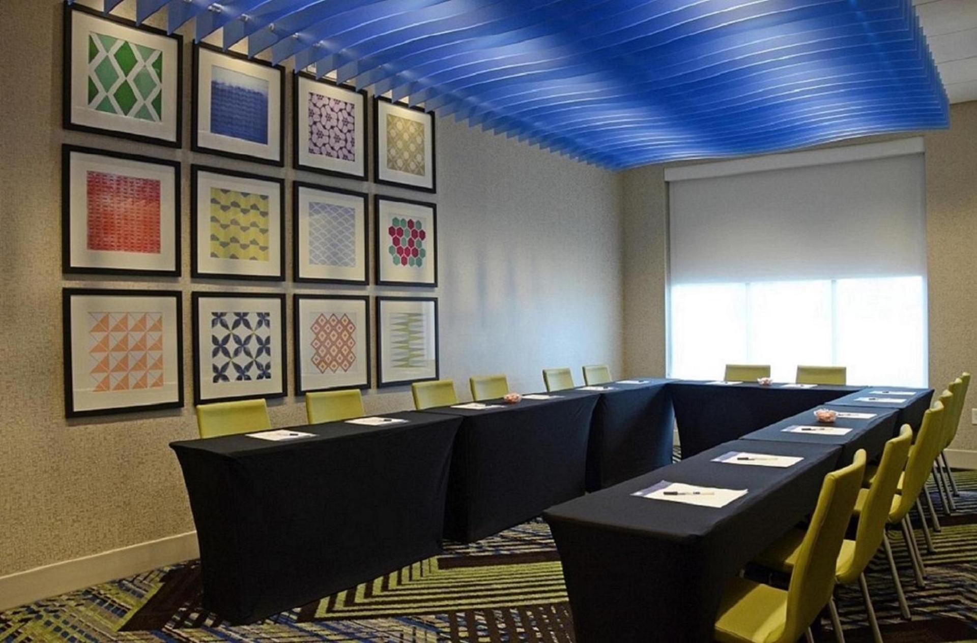 Holiday Inn Express & Suites Franklin - Berry Farms by IHG photo 46