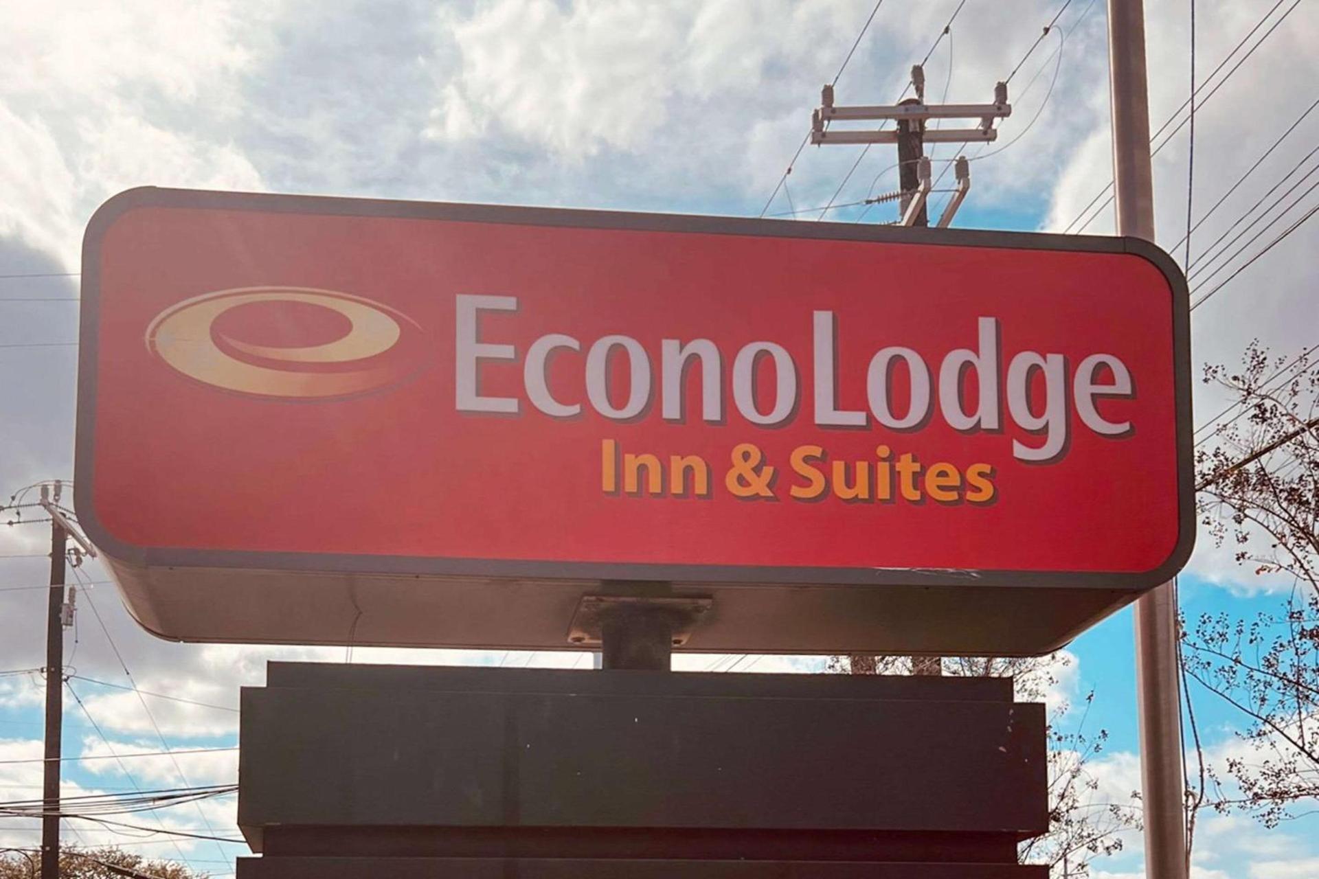 Econo Lodge Inn & Suites Downtown San Antonio Riverwalk Area photo 7