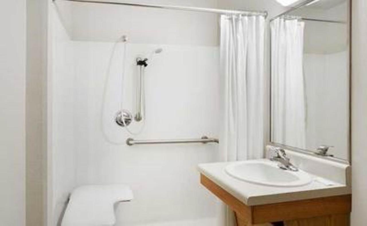 WoodSpring Suites Allentown Bethlehem photo 3