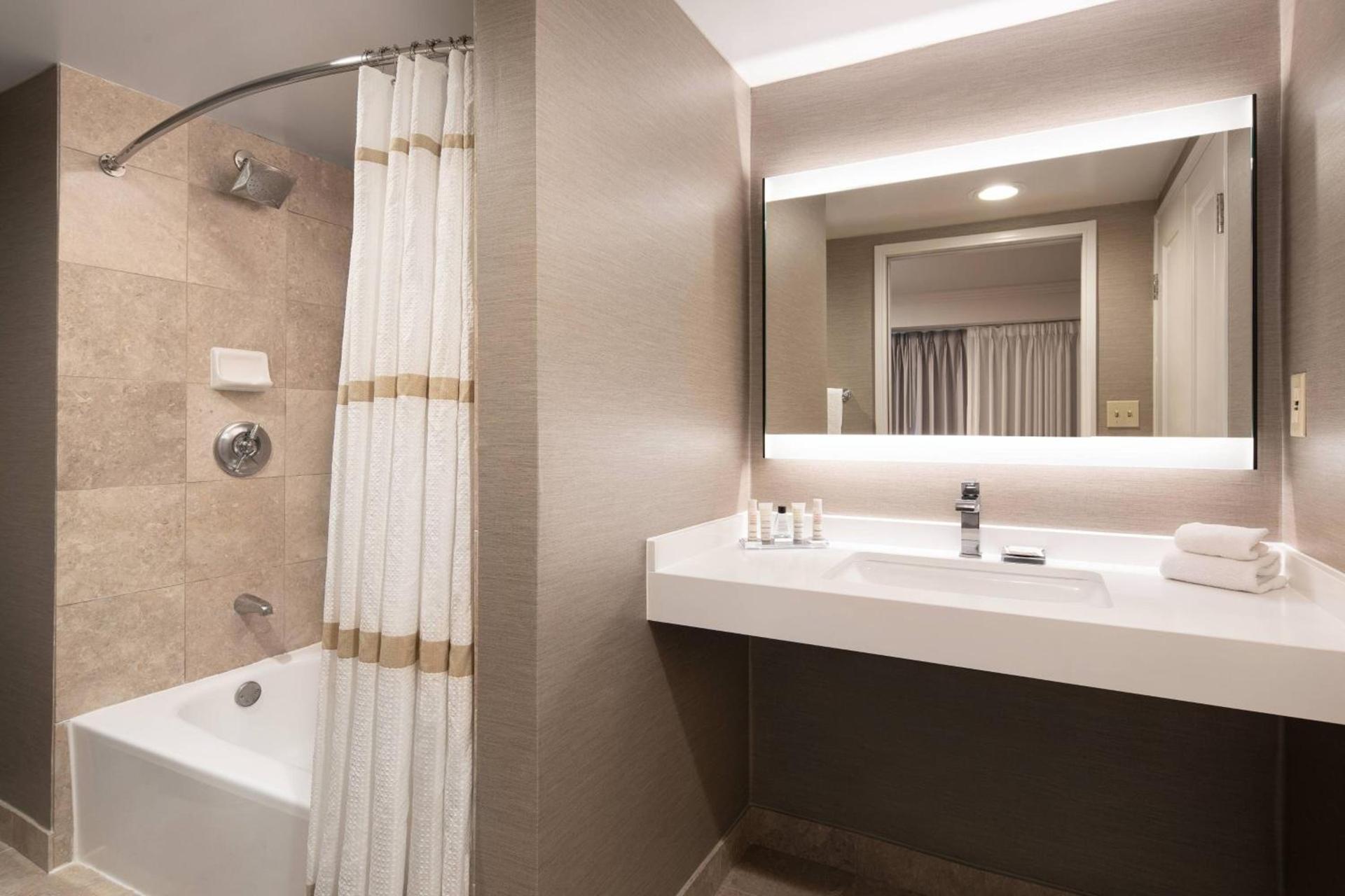 Monterey Marriott photo 36
