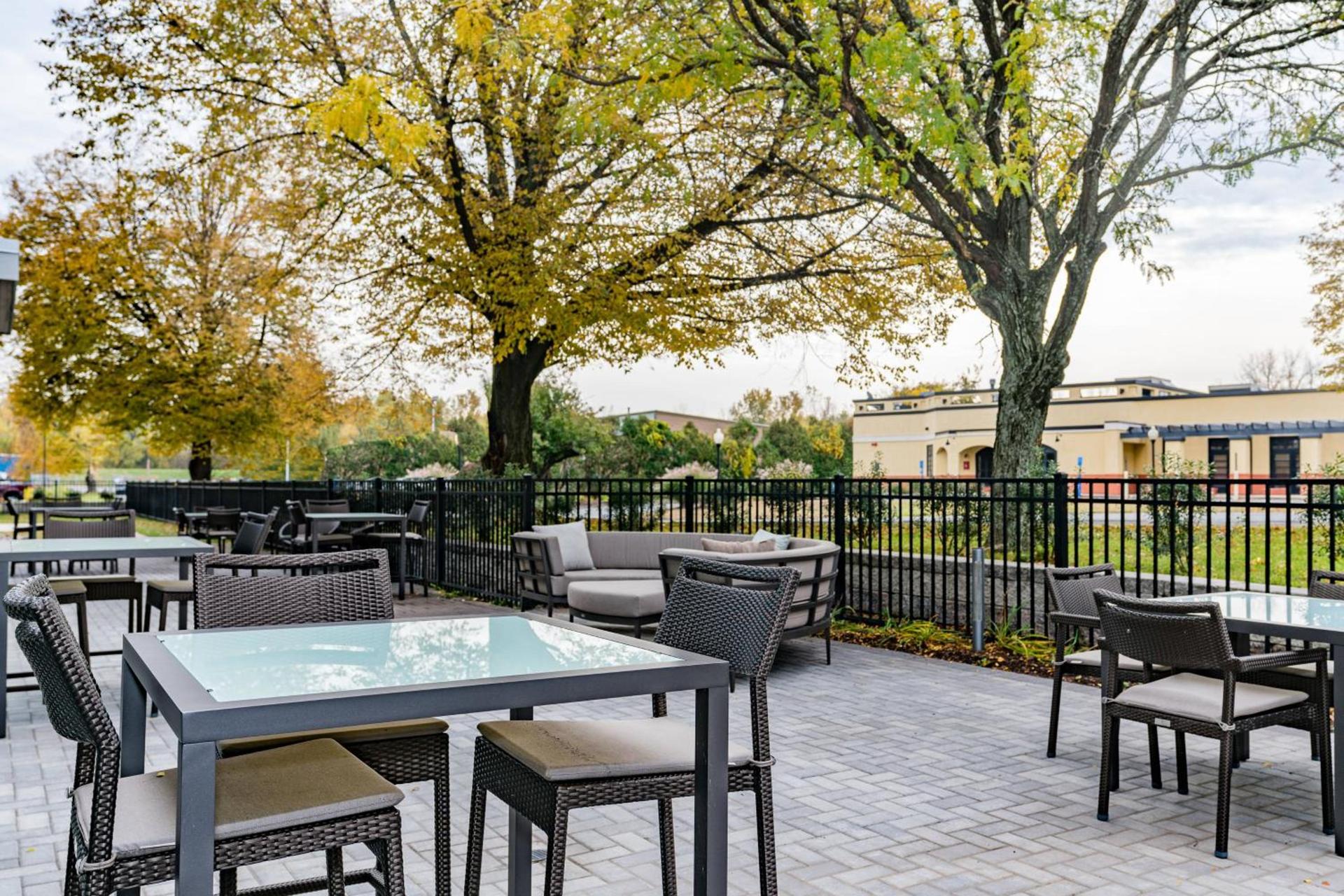 Courtyard by Marriott West Springfield photo 5