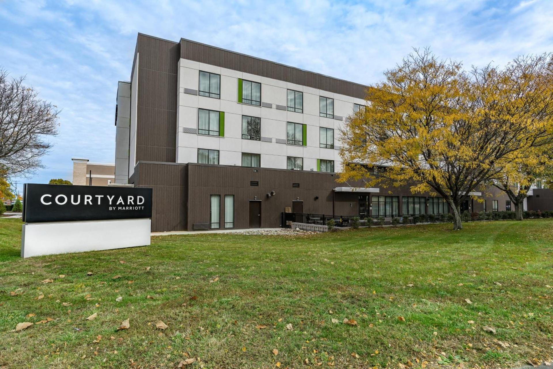 Courtyard by Marriott West Springfield — hotel in West Springfield