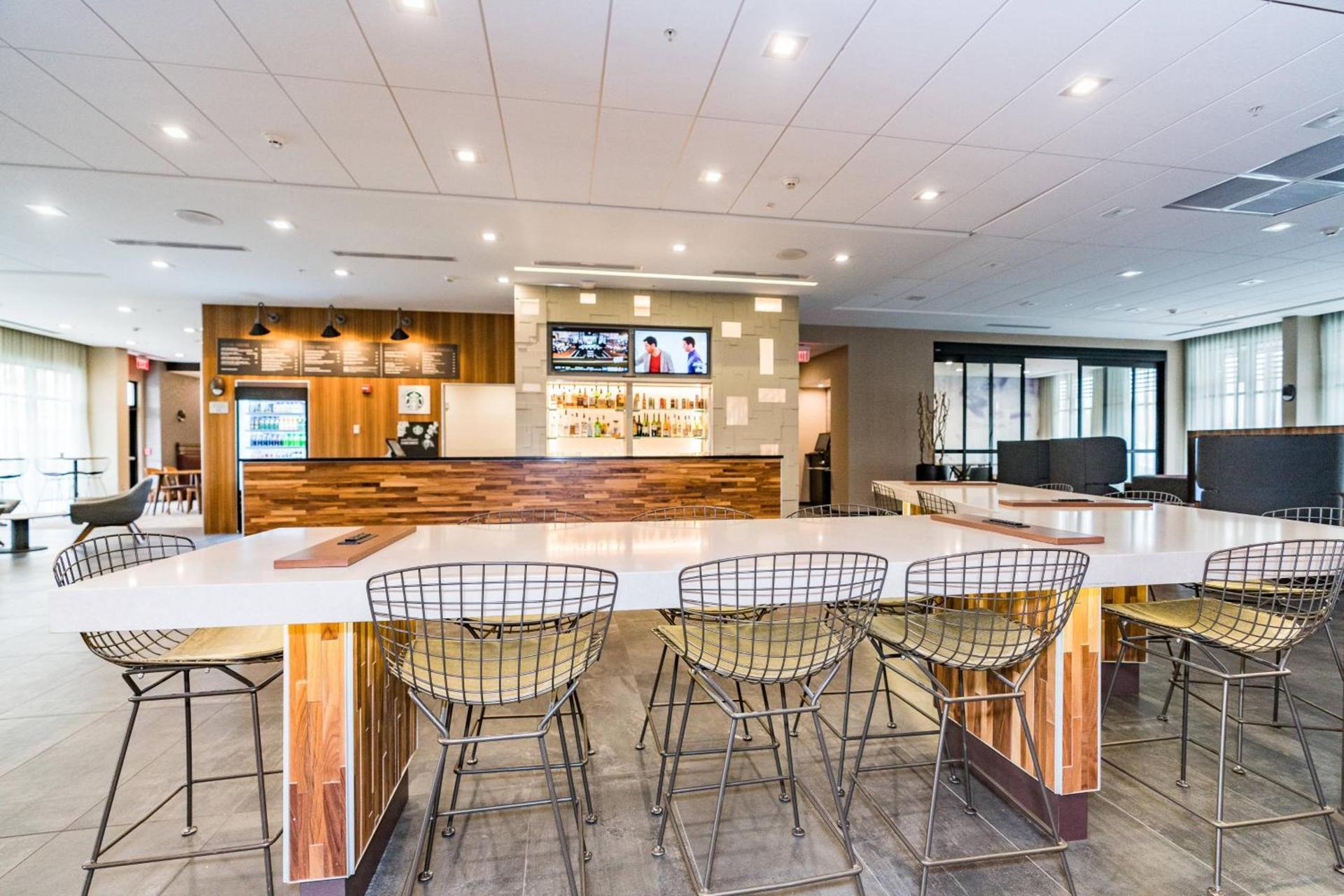 Courtyard by Marriott West Springfield photo 21
