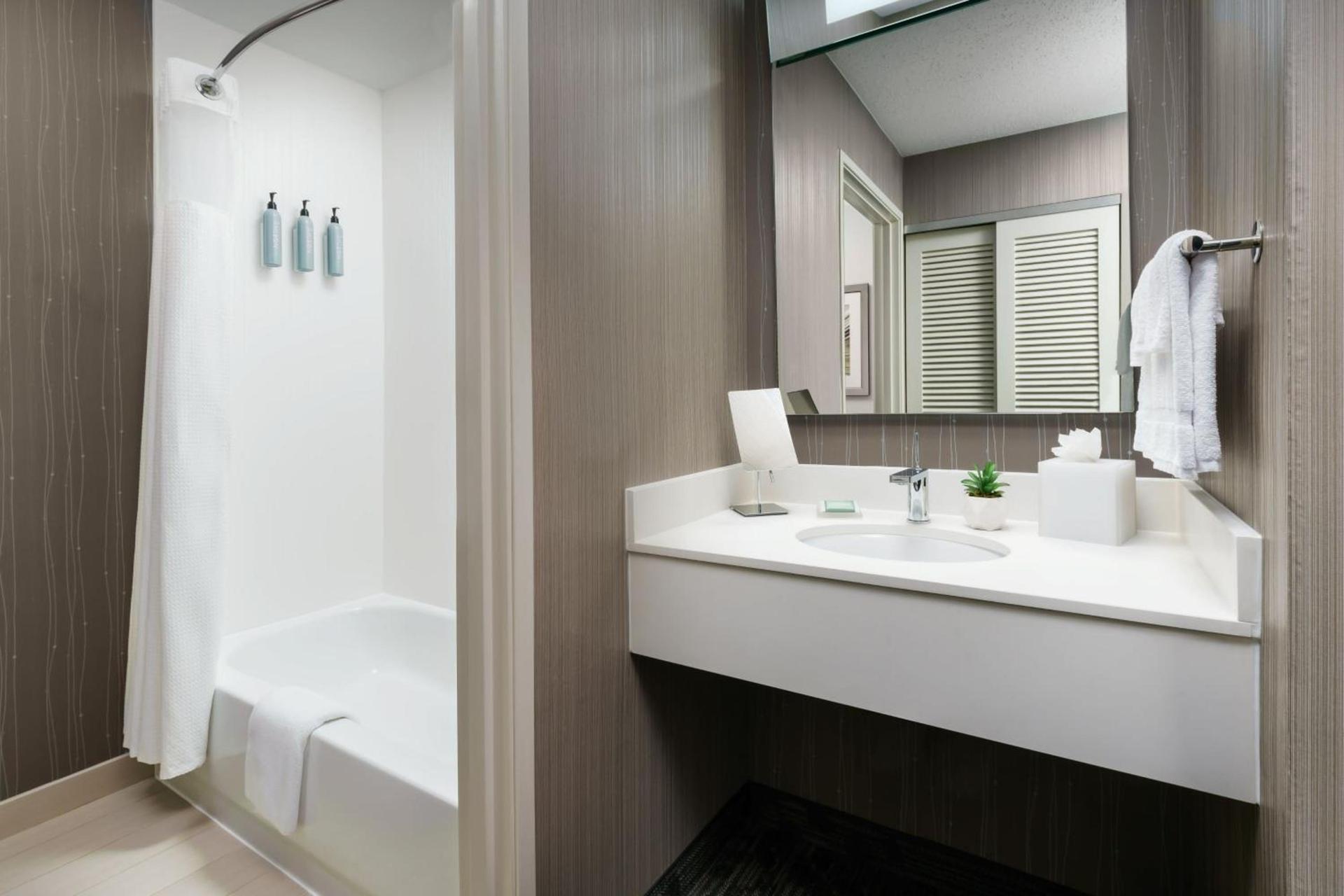 Courtyard by Marriott Dallas Lewisville photo 22