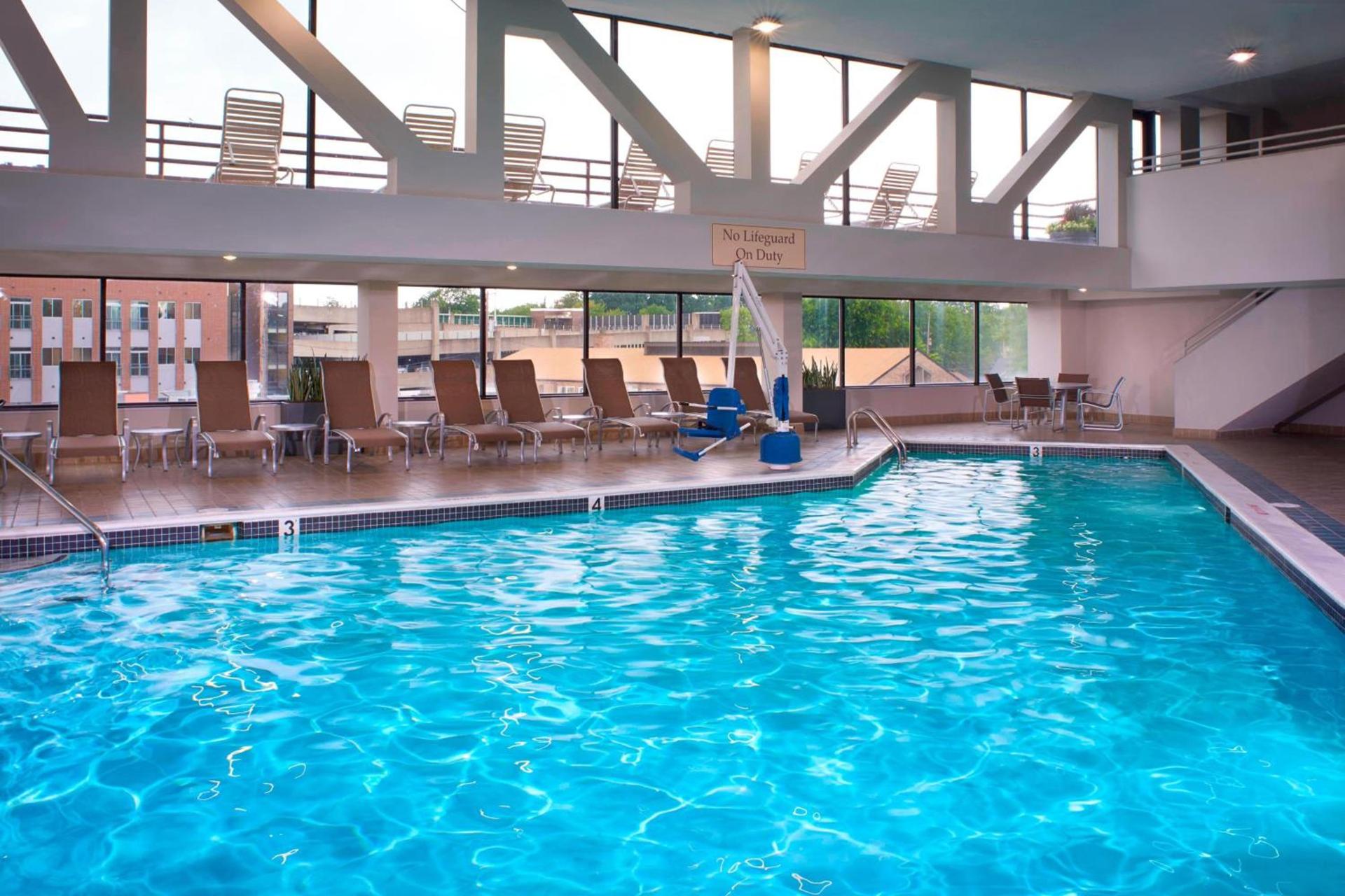 Marriott East Lansing at University Place photo 27