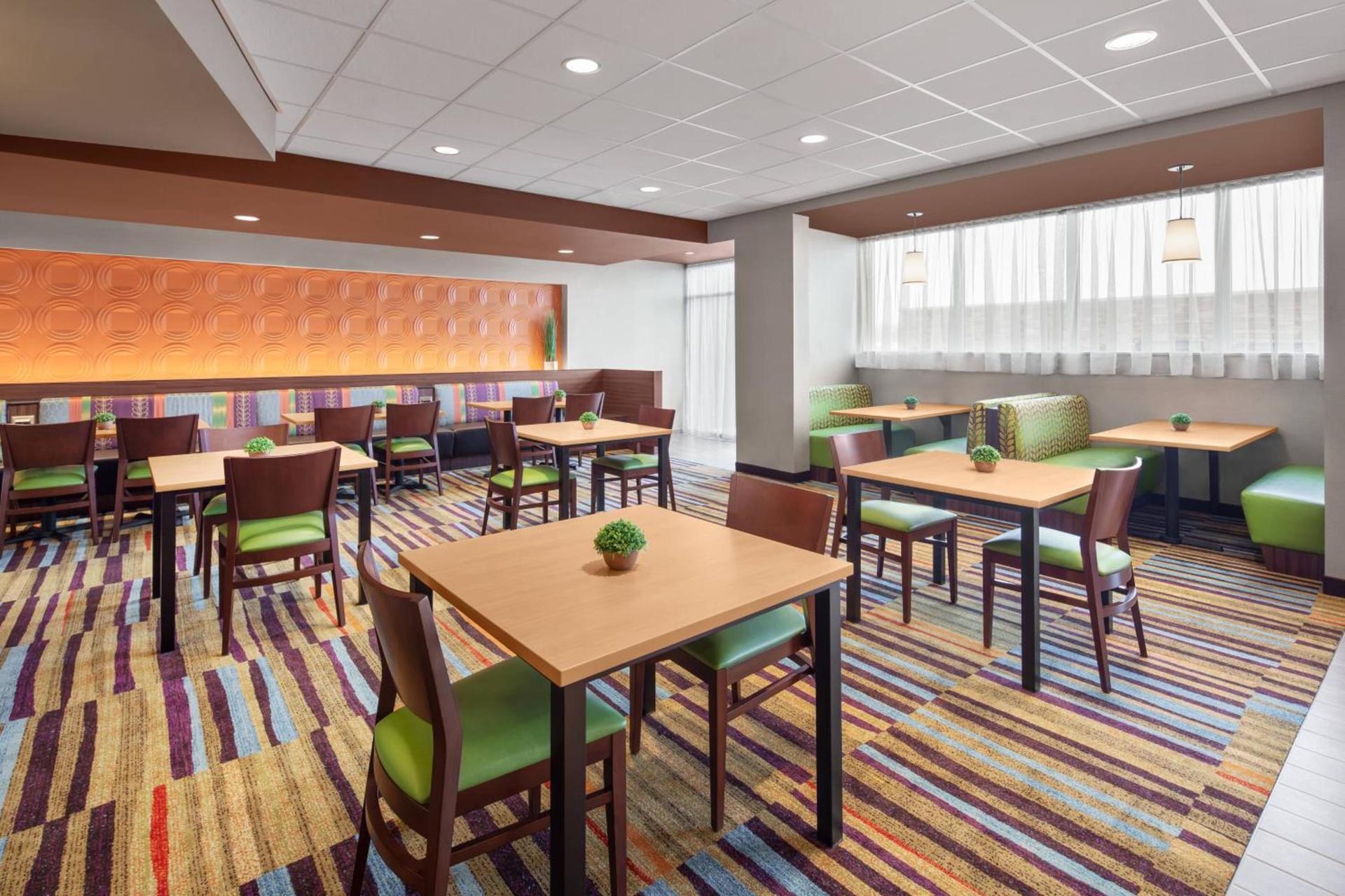 Fairfield Inn & Suites by Marriott Poplar Bluff photo 48
