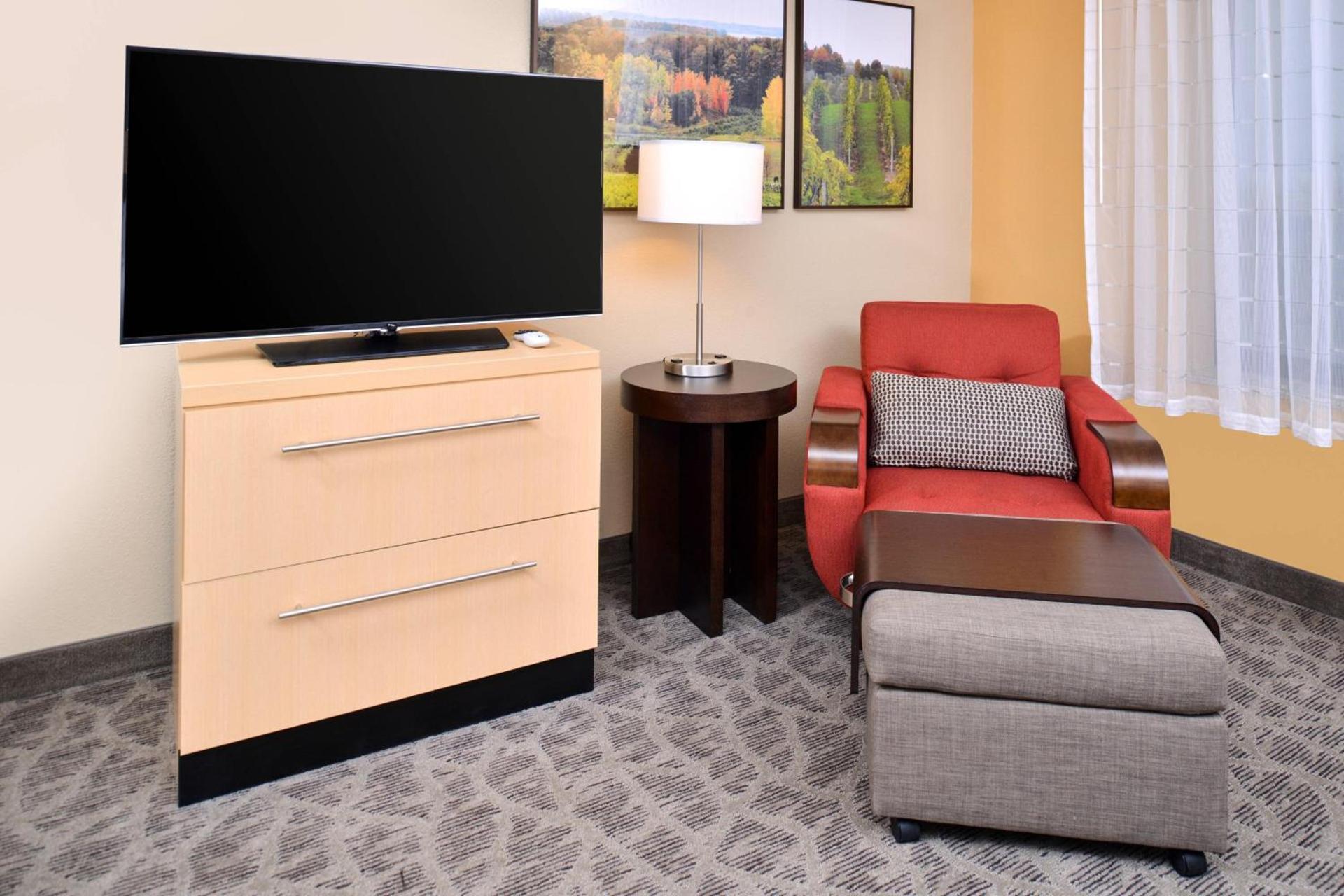 TownePlace Suites by Marriott Detroit Commerce photo 5