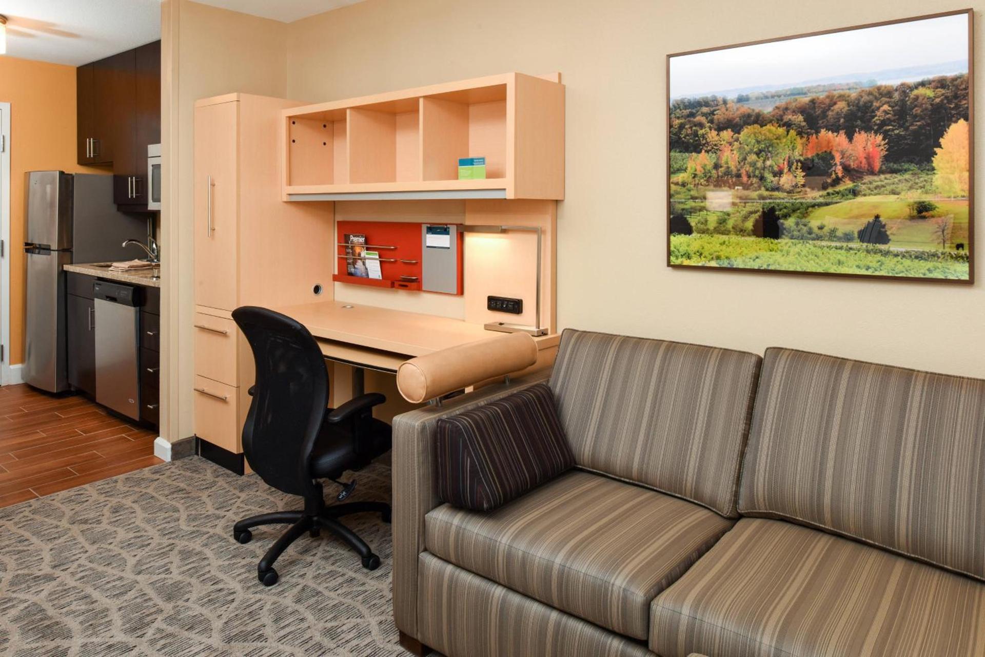 TownePlace Suites by Marriott Detroit Commerce photo 9