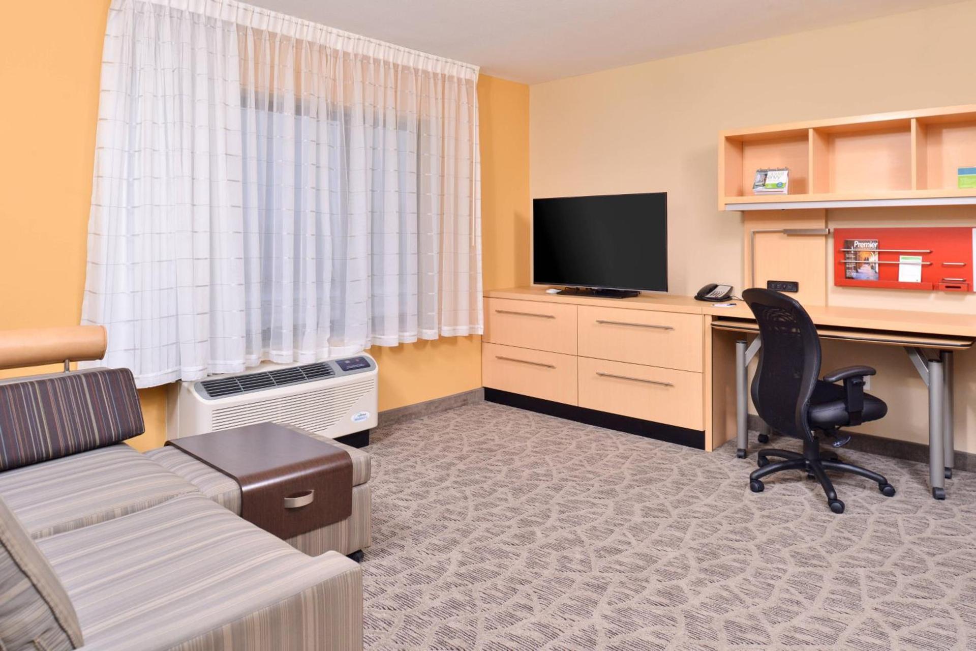 TownePlace Suites by Marriott Detroit Commerce photo 13