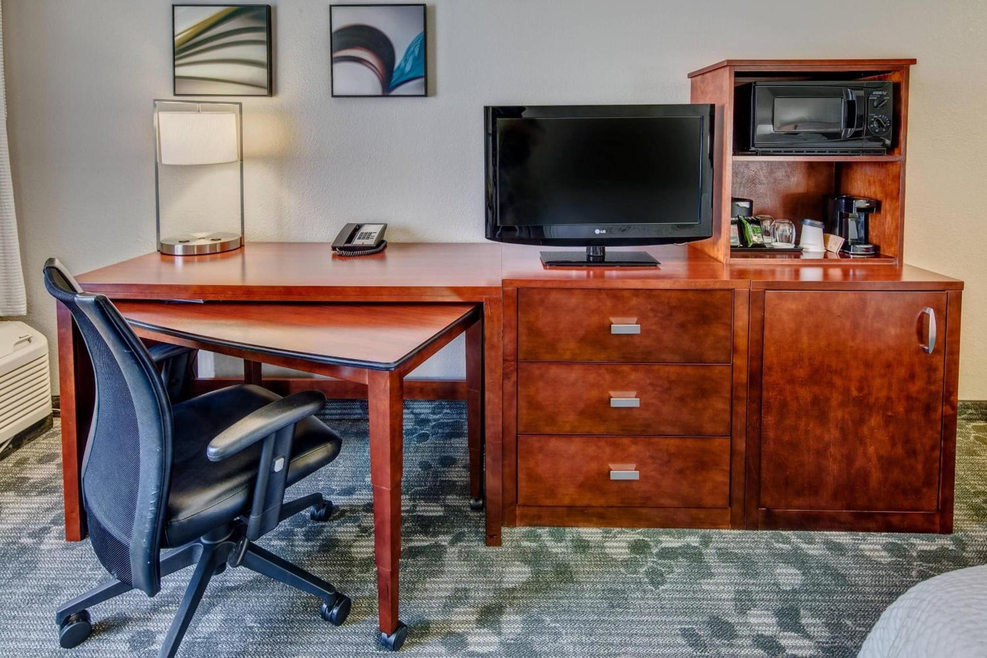 Courtyard by Marriott Abilene Southwest/Abilene Mall South photo 13