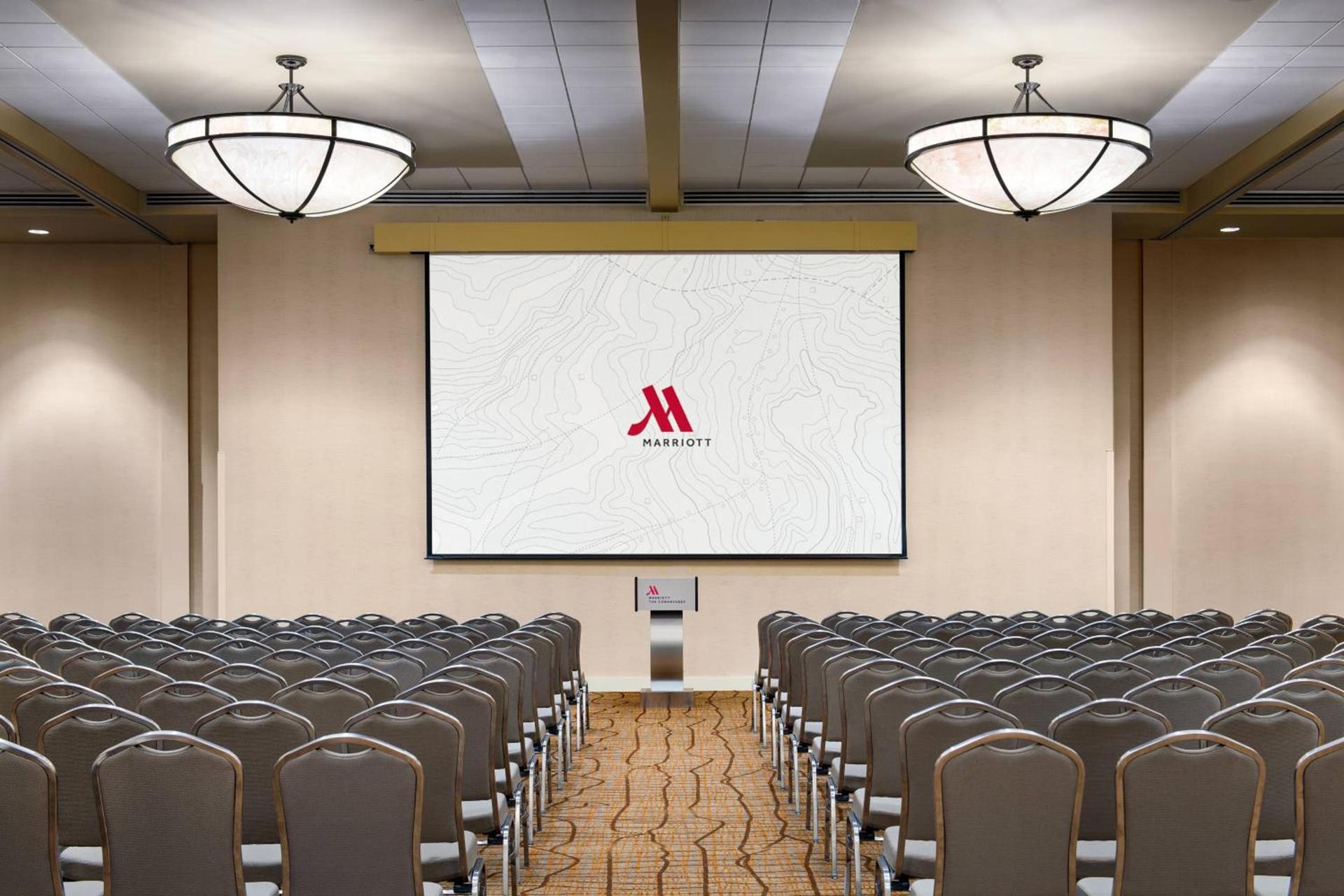 The Lincoln Marriott Cornhusker Hotel photo 46