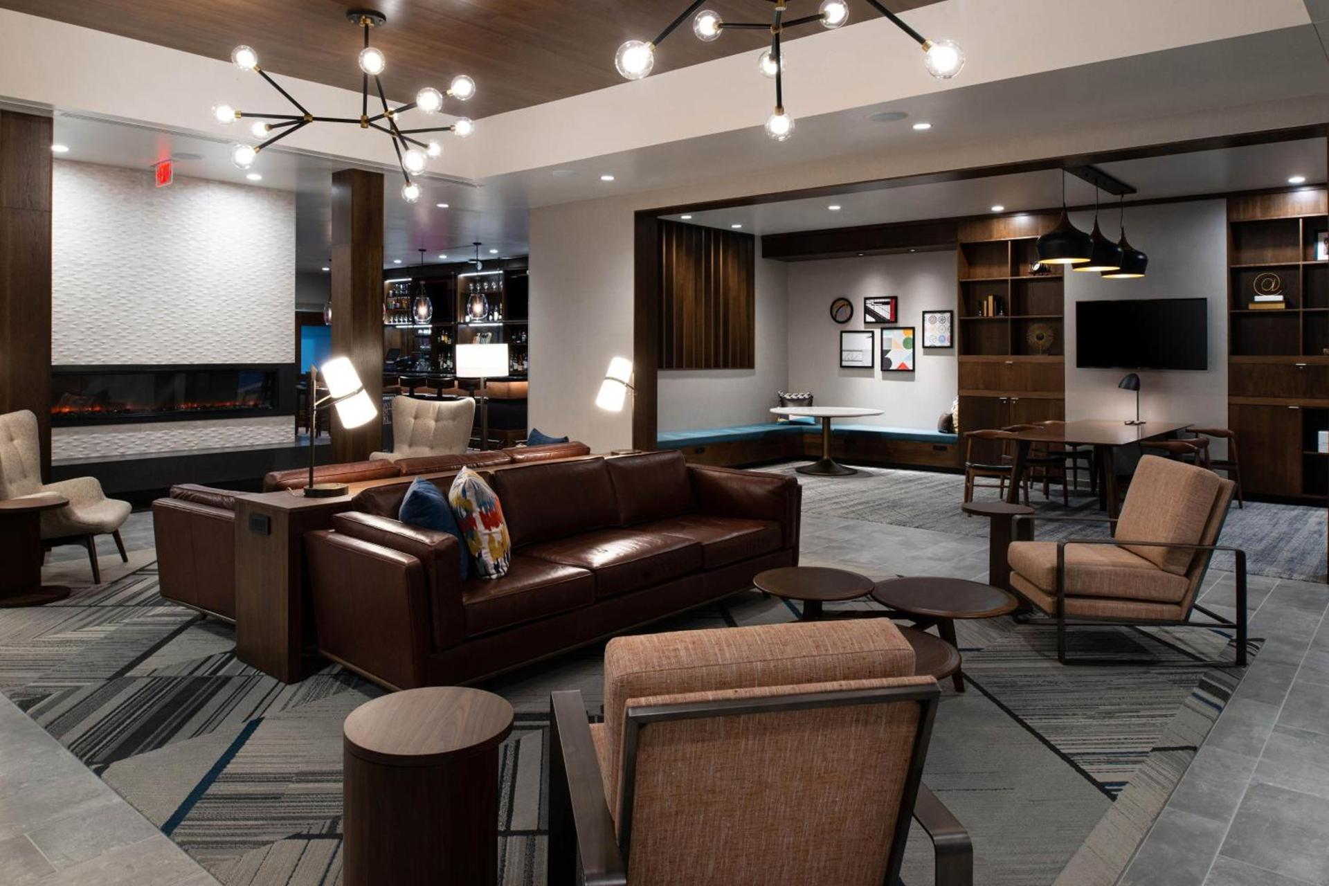 Four Points by Sheraton Kansas City Olathe photo 4