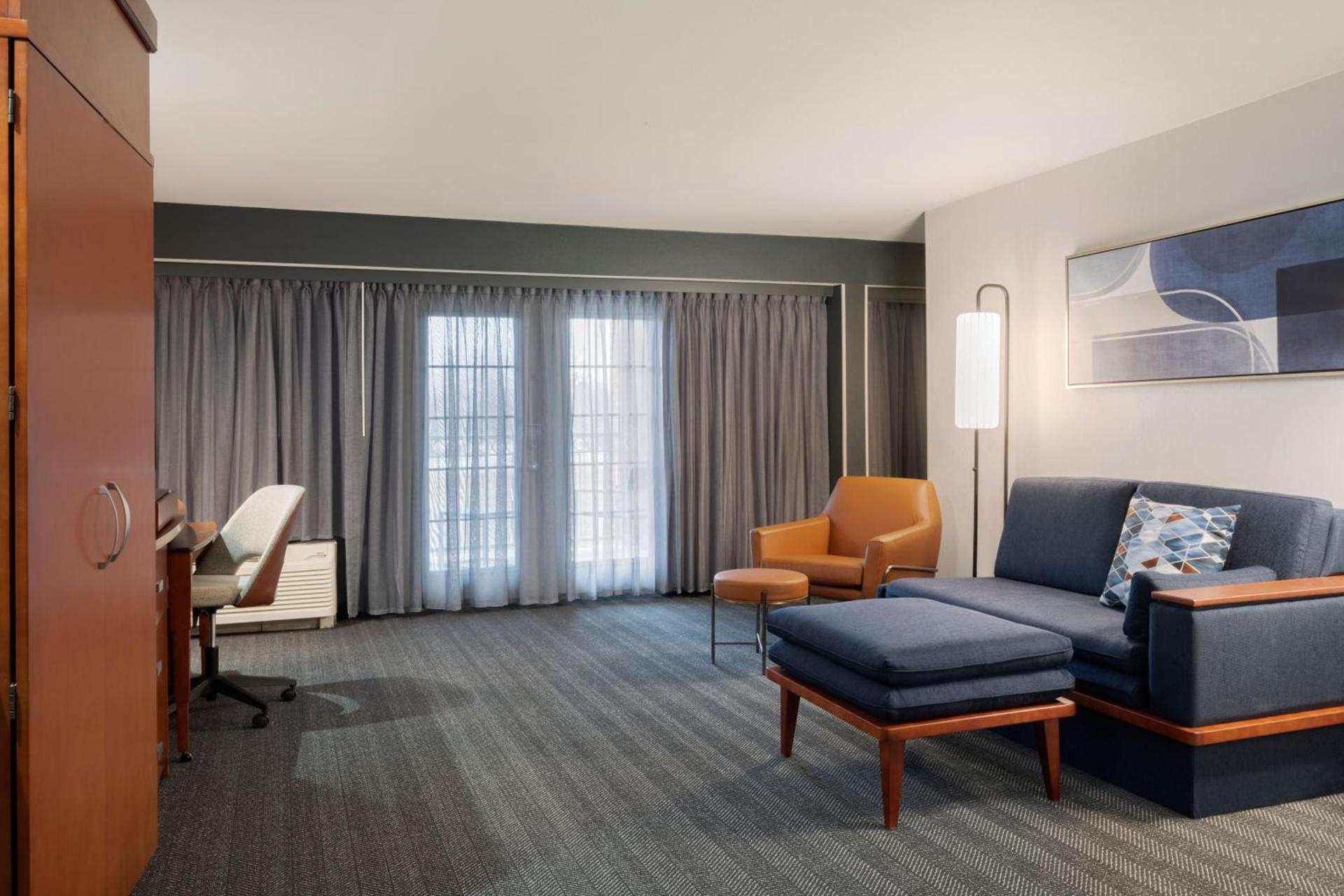Courtyard by Marriott Columbus New Albany photo 18