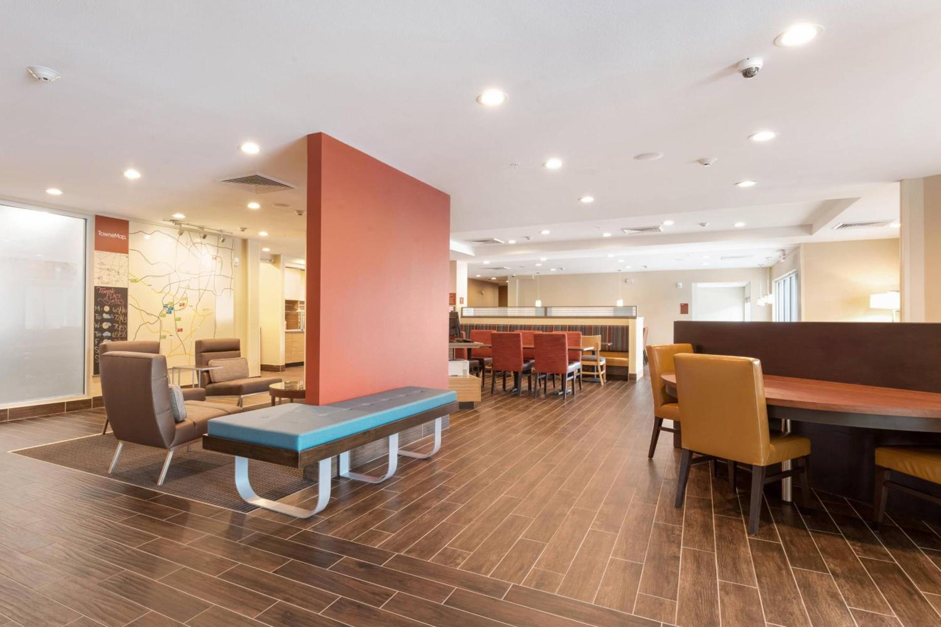 TownePlace Suites by Marriott Greensboro Coliseum Area photo 4