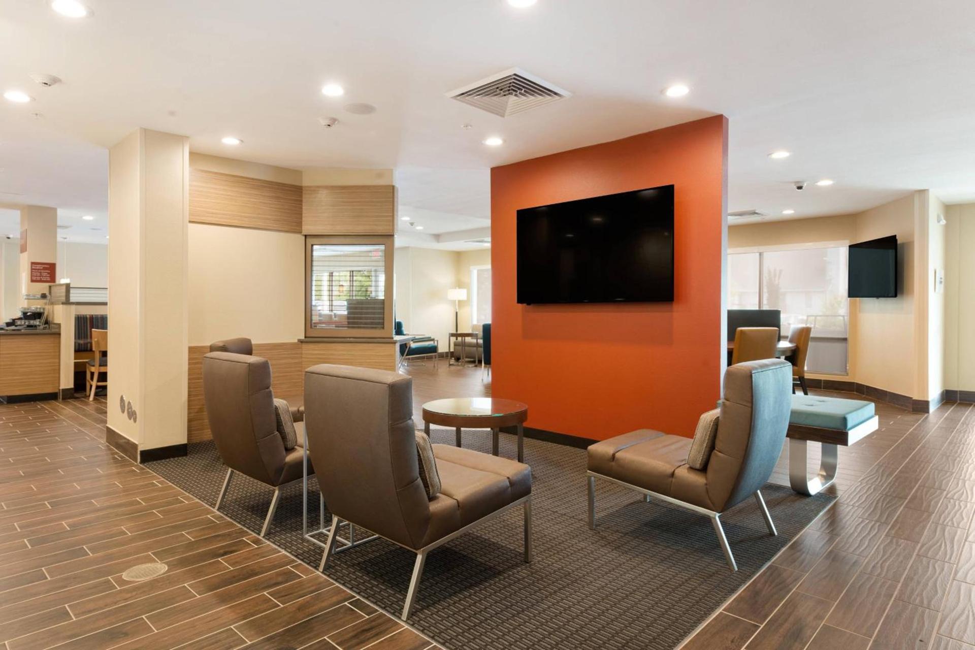 TownePlace Suites by Marriott Greensboro Coliseum Area photo 5