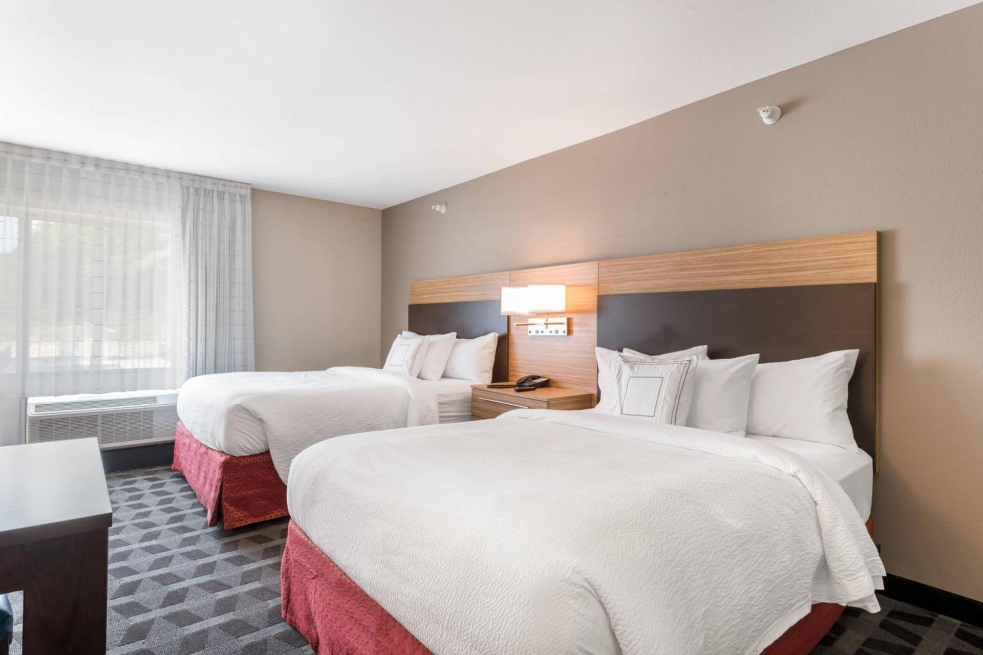 TownePlace Suites by Marriott Greensboro Coliseum Area photo 7