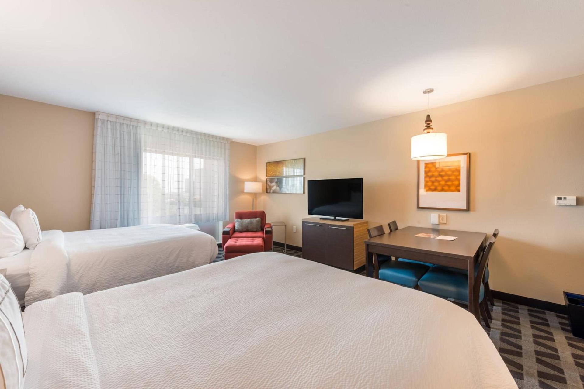 TownePlace Suites by Marriott Greensboro Coliseum Area photo 9