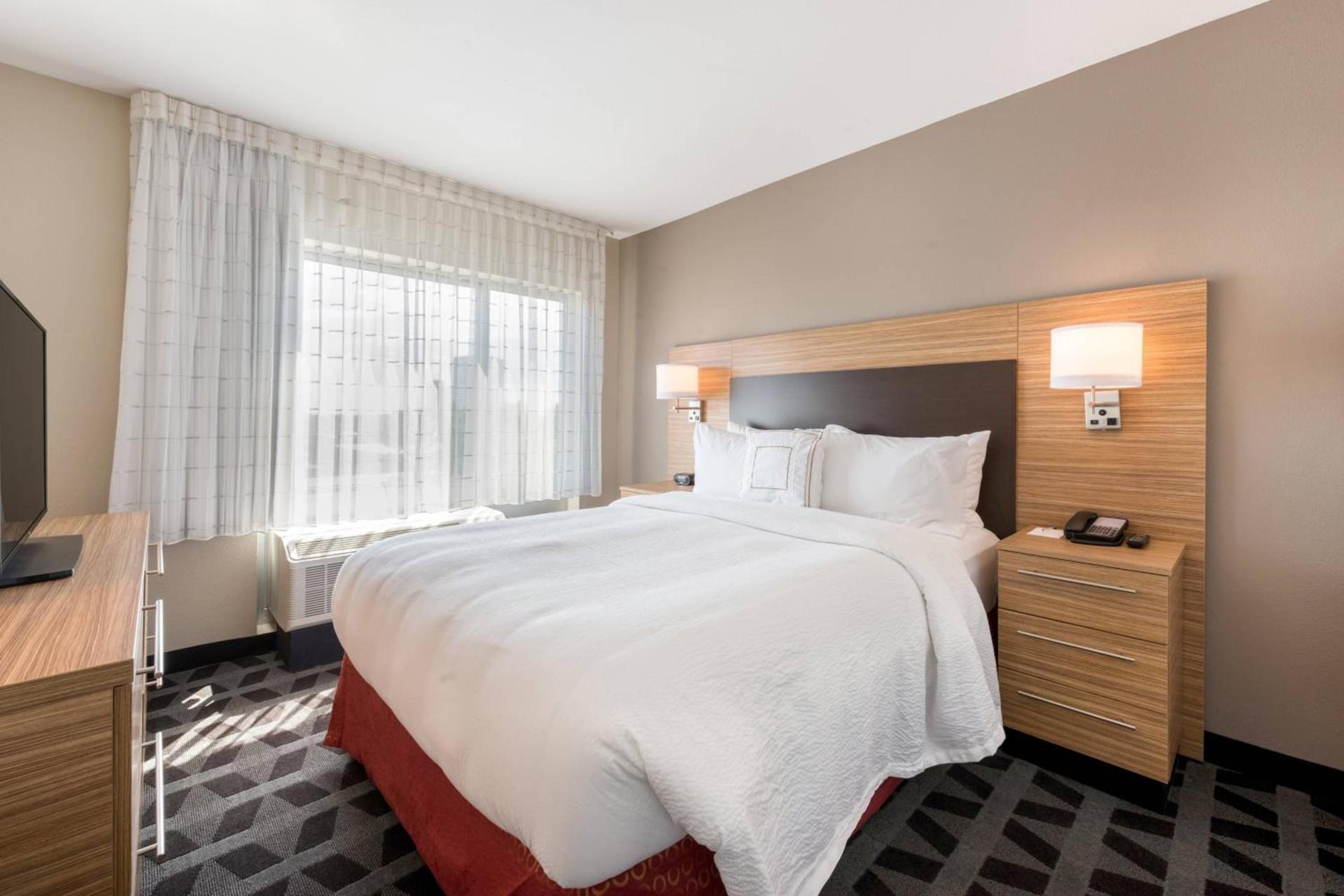 TownePlace Suites by Marriott Greensboro Coliseum Area photo 13