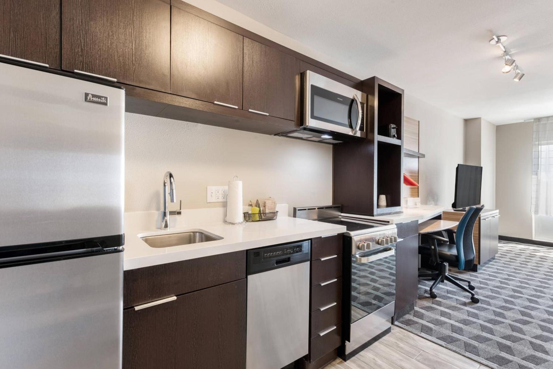 TownePlace Suites by Marriott Greensboro Coliseum Area photo 15