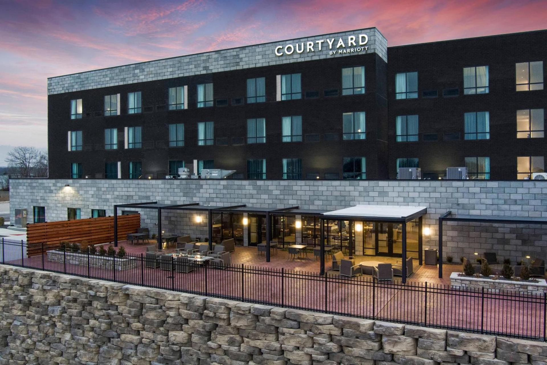 Courtyard by Marriott Jefferson City photo 6