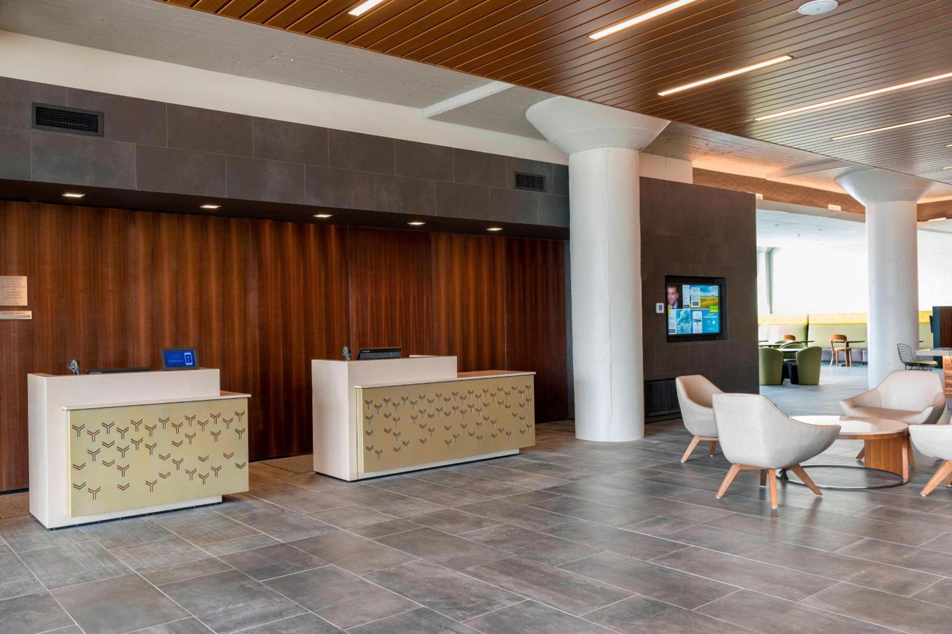 Courtyard by Marriott Waterloo Cedar Falls photo 2