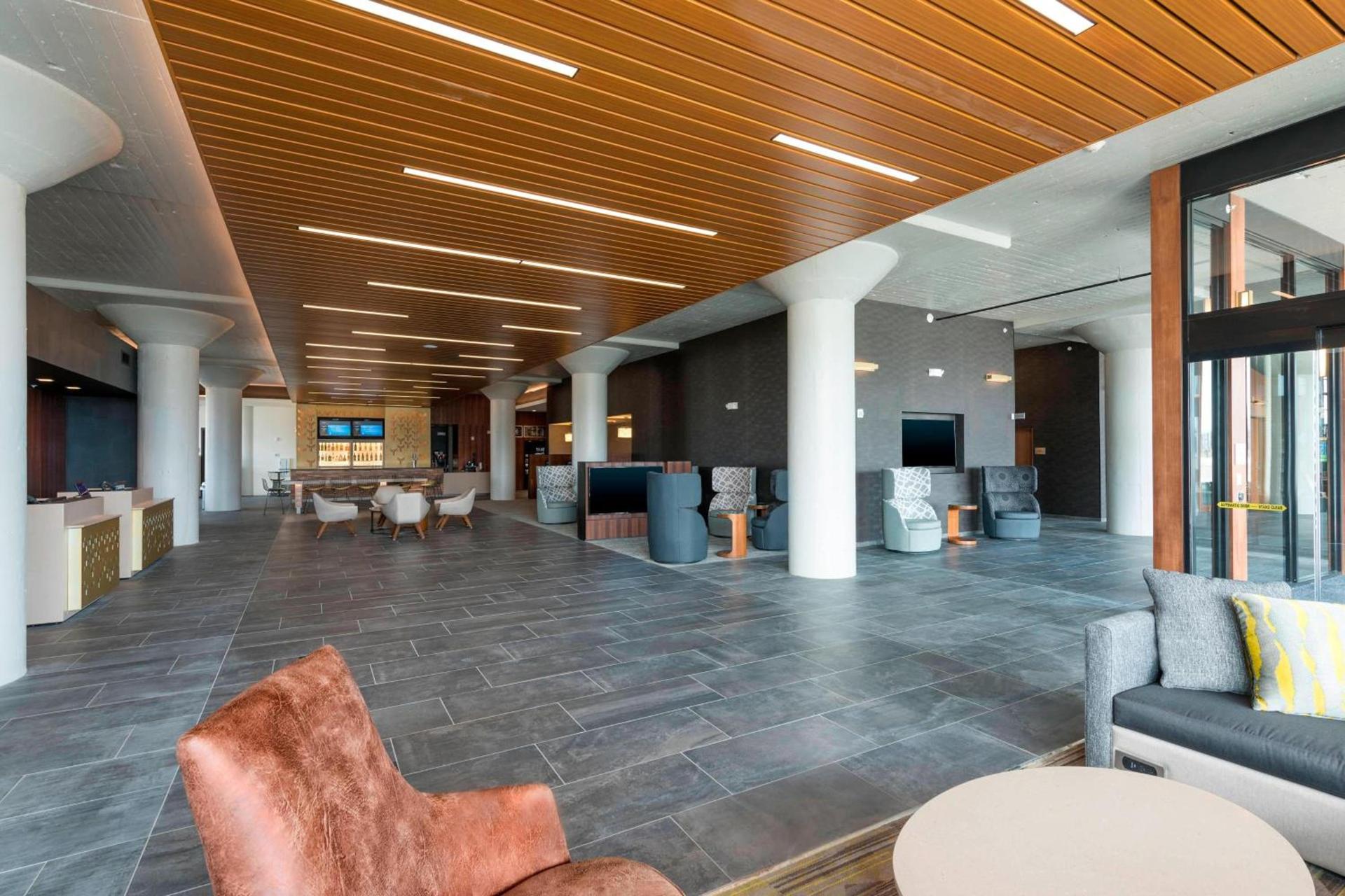 Courtyard by Marriott Waterloo Cedar Falls photo 4