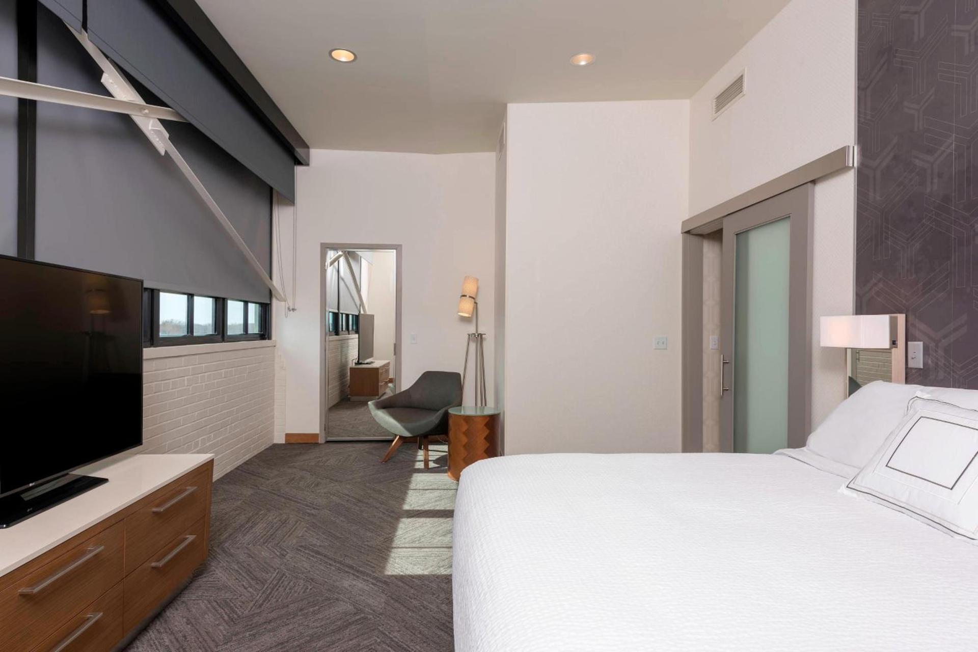 Courtyard by Marriott Waterloo Cedar Falls photo 11