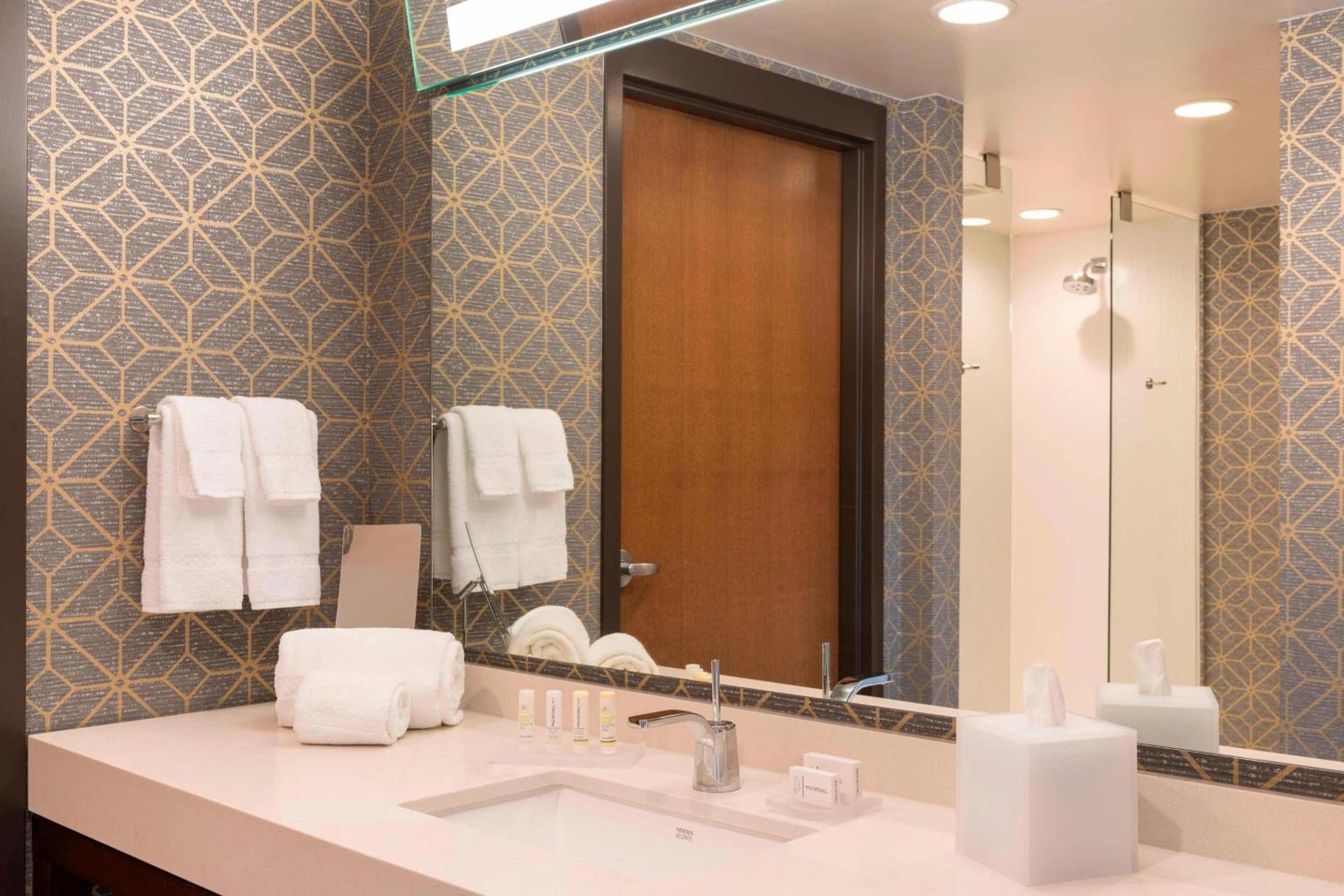 Courtyard by Marriott Waterloo Cedar Falls photo 13