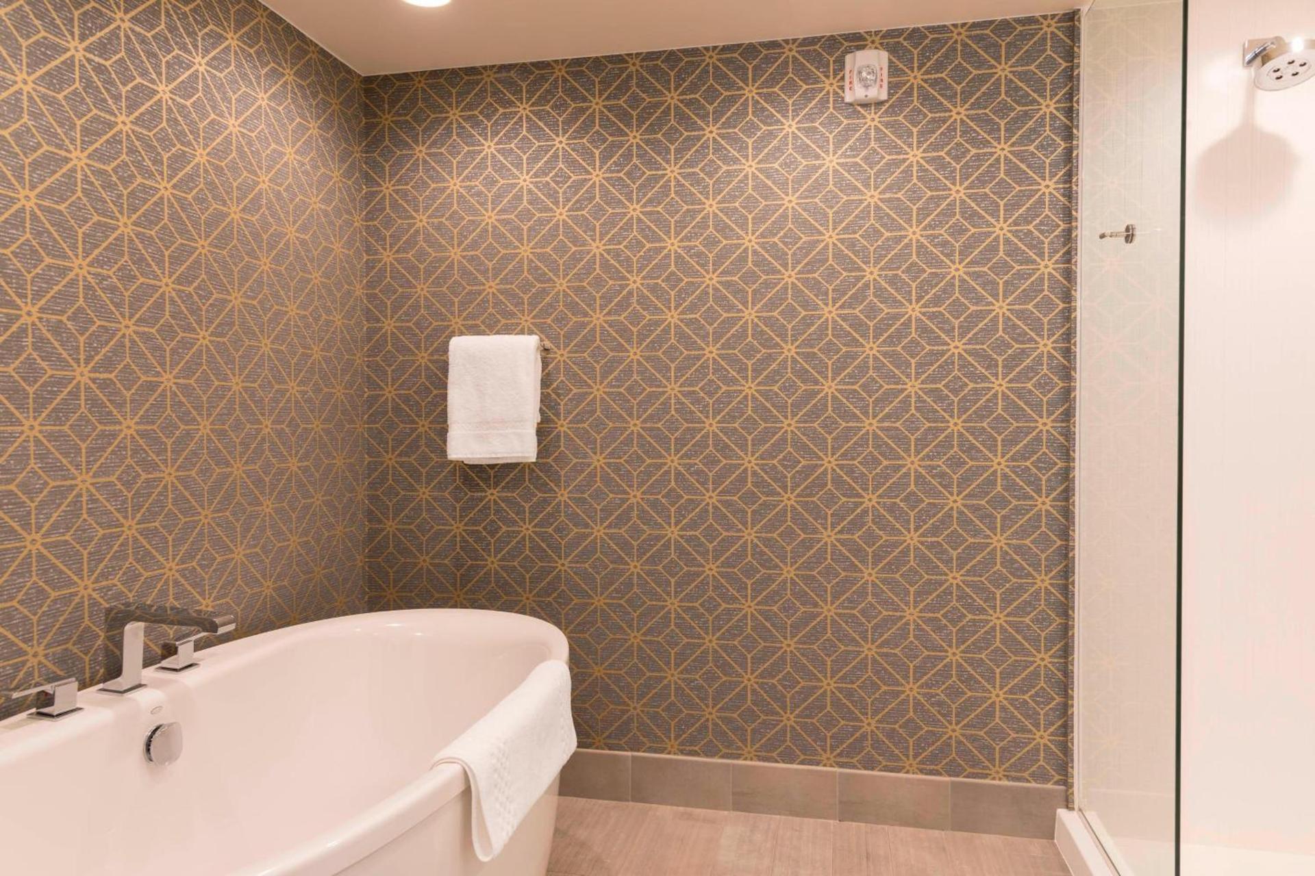 Courtyard by Marriott Waterloo Cedar Falls photo 14
