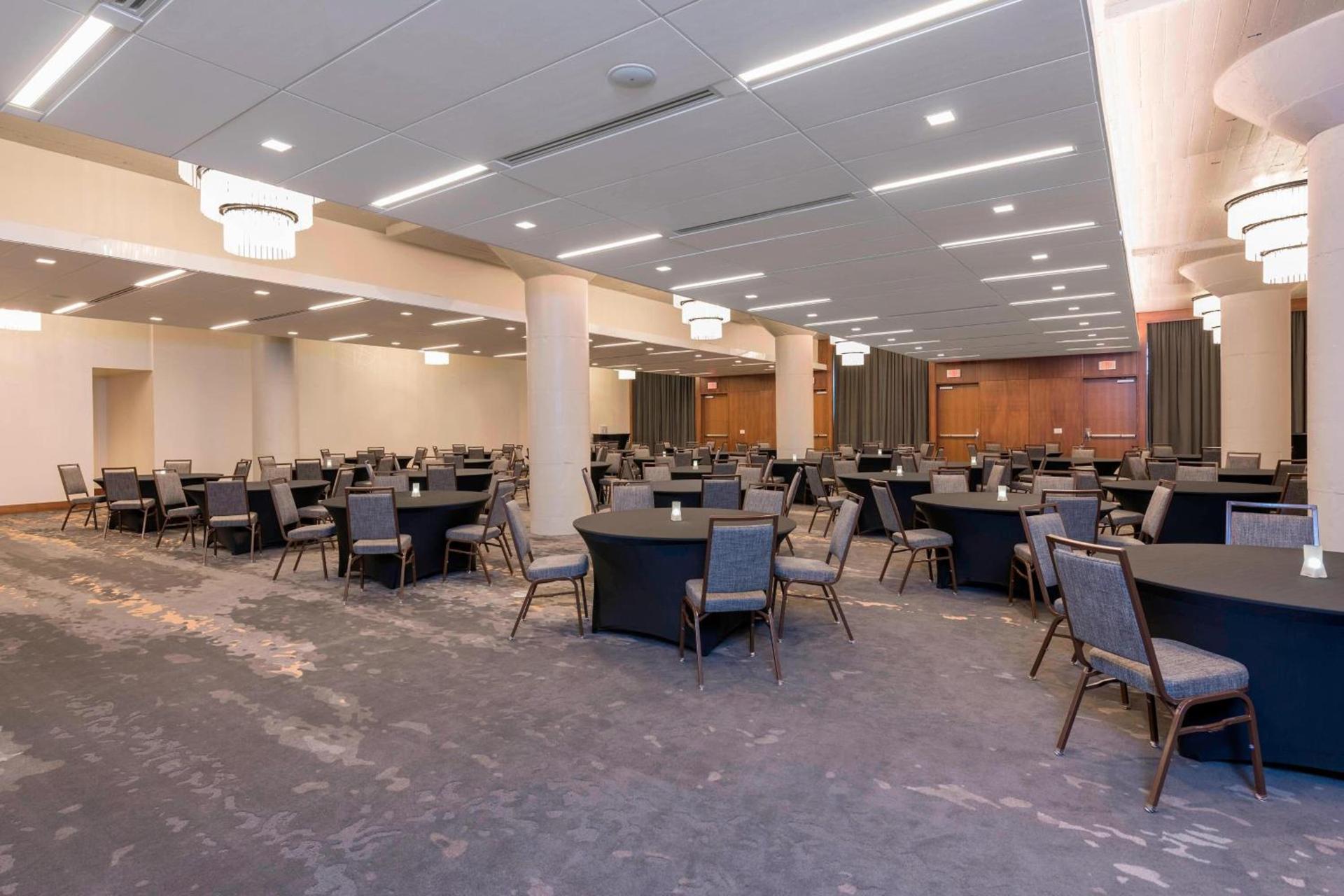Courtyard by Marriott Waterloo Cedar Falls photo 35
