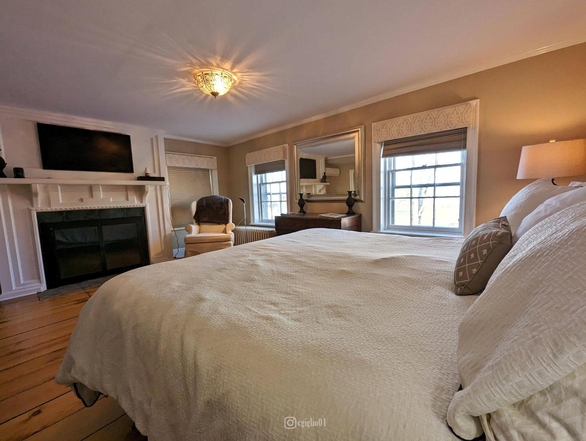 Cromwell Manor Inn photo 7