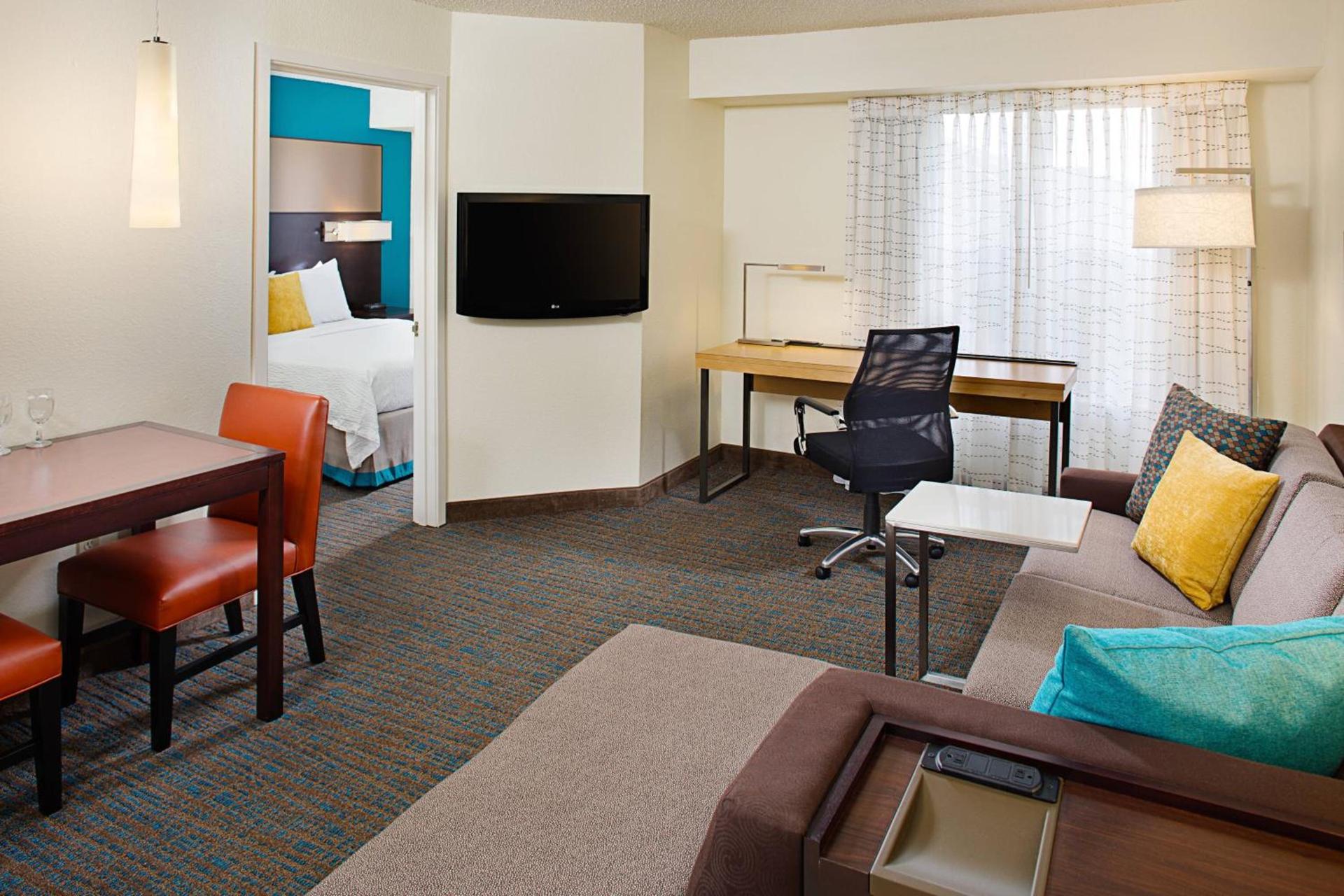 Residence Inn by Marriott Detroit Livonia photo 4