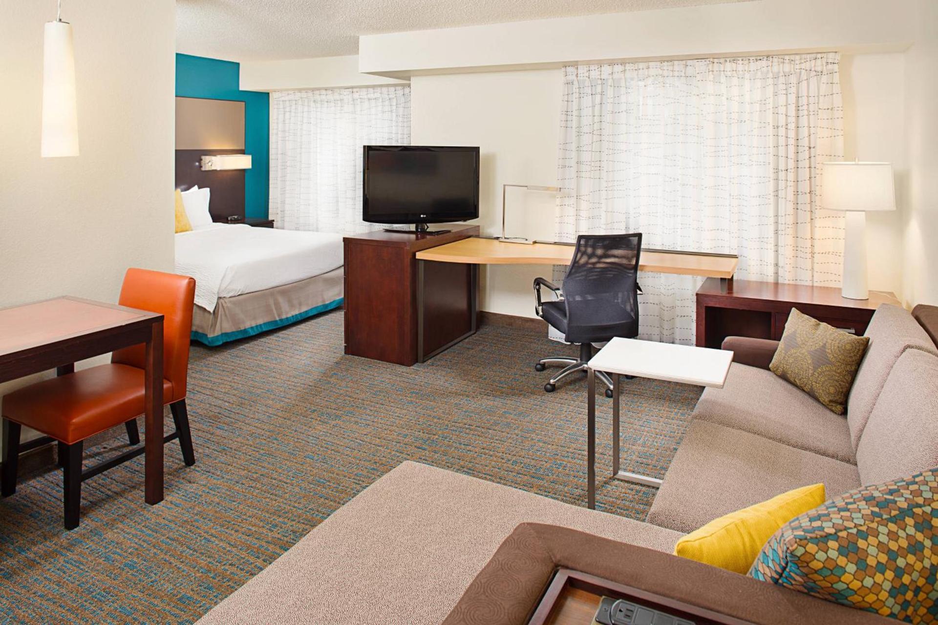 Residence Inn by Marriott Detroit Livonia photo 5