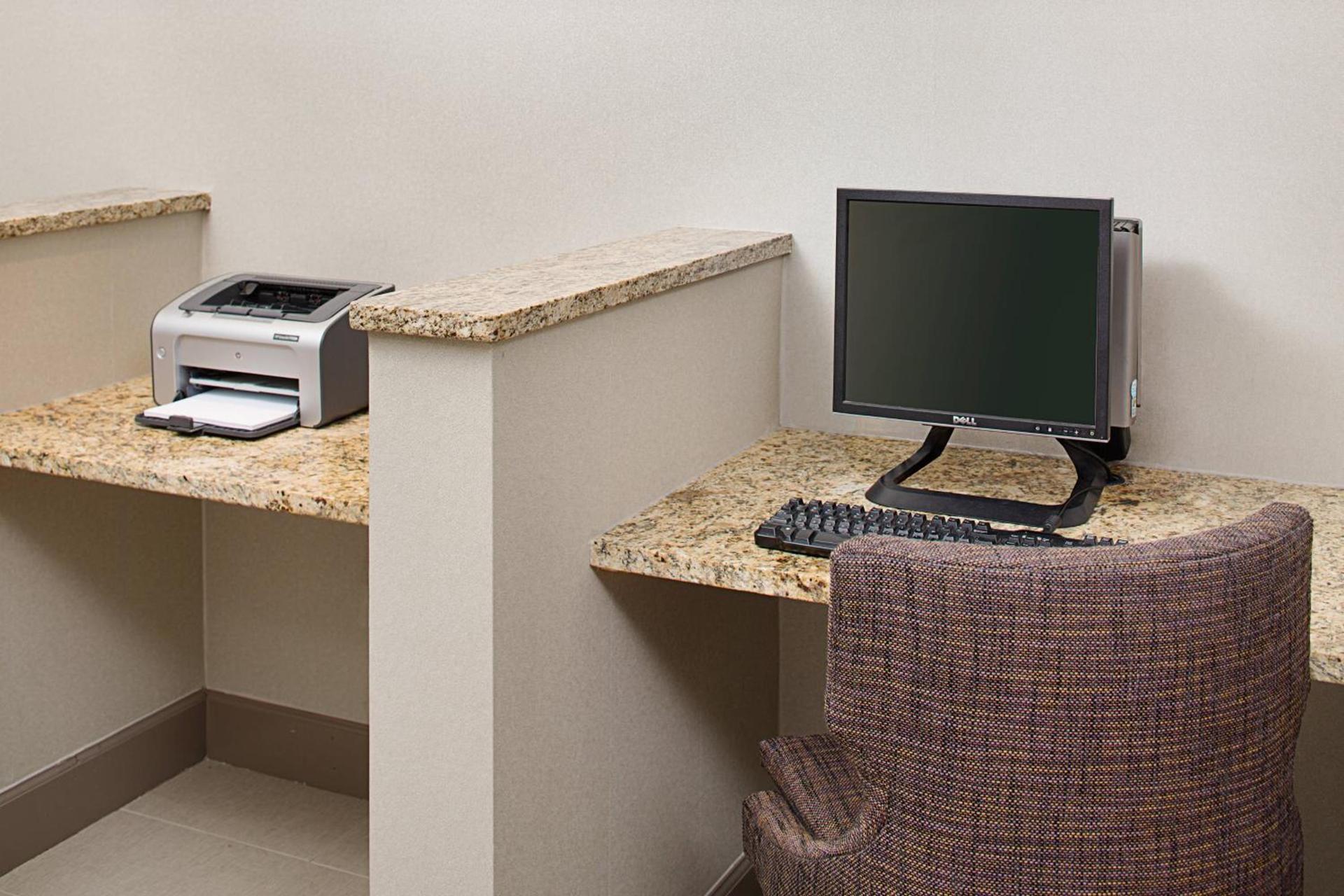 Residence Inn by Marriott Detroit Livonia photo 8