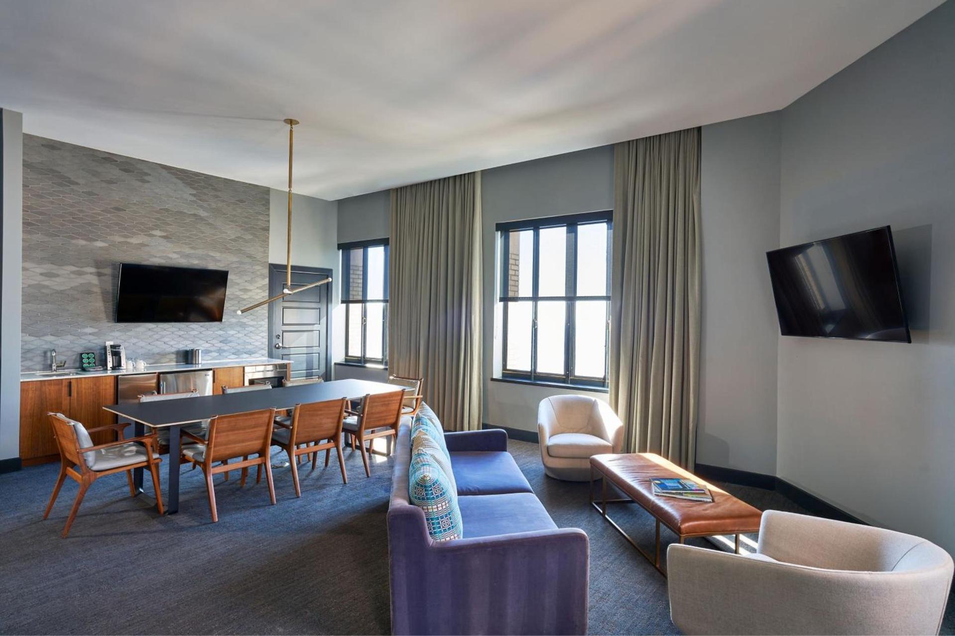 Renaissance Saint Elm Dallas Downtown Hotel photo 67