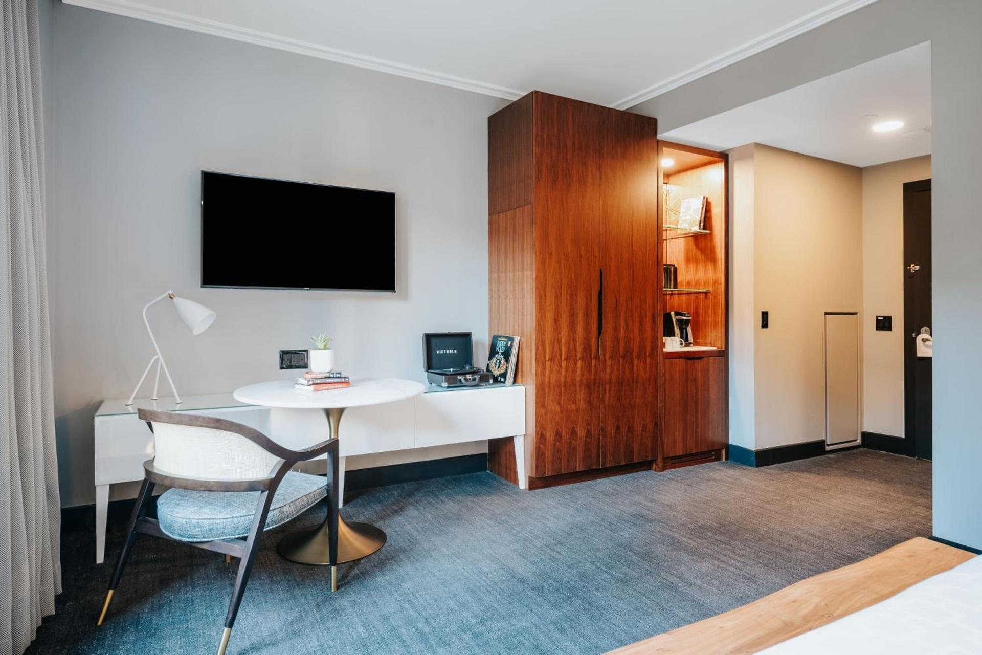 Renaissance Saint Elm Dallas Downtown Hotel photo 22
