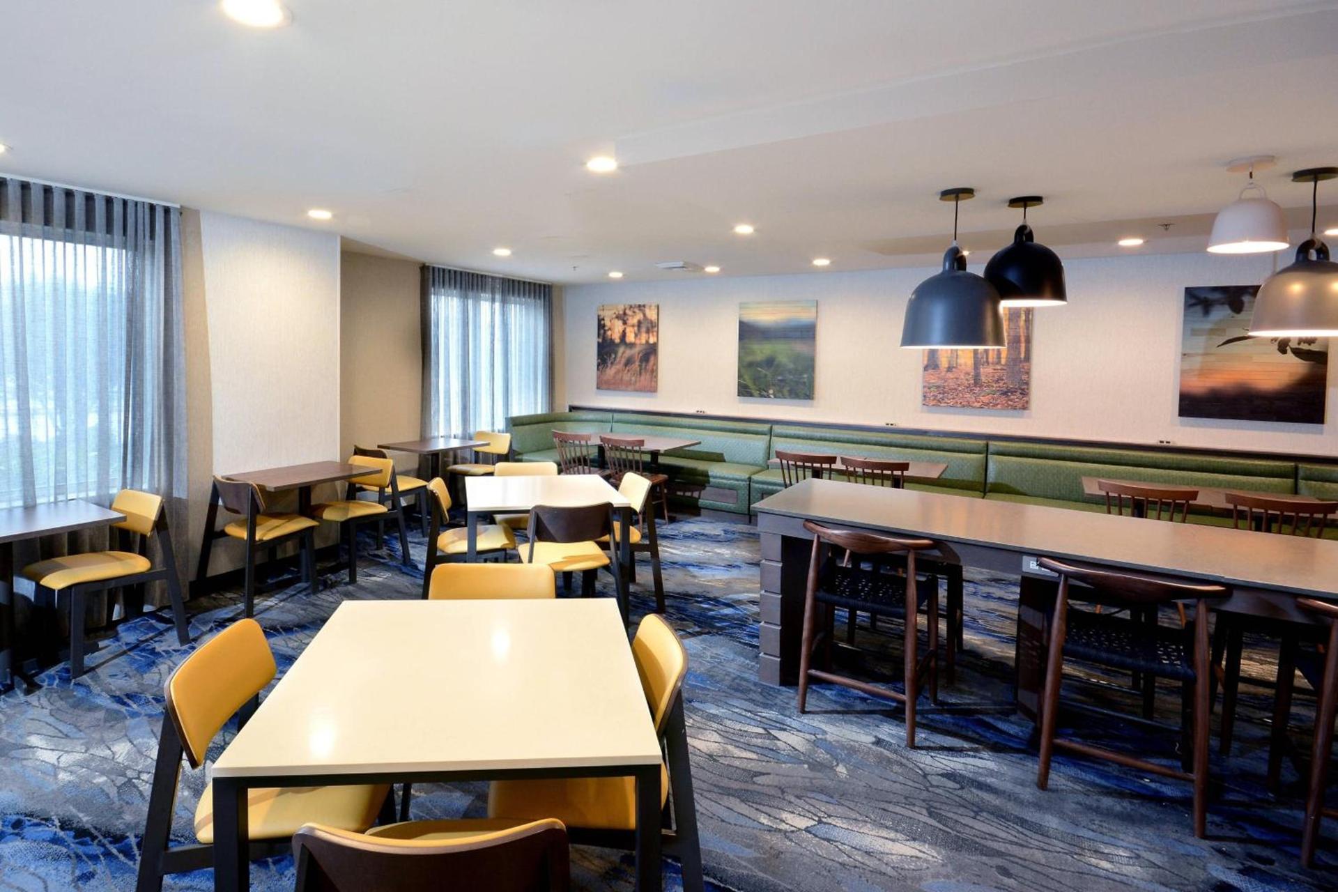 Fairfield Inn Greensboro Airport photo 5