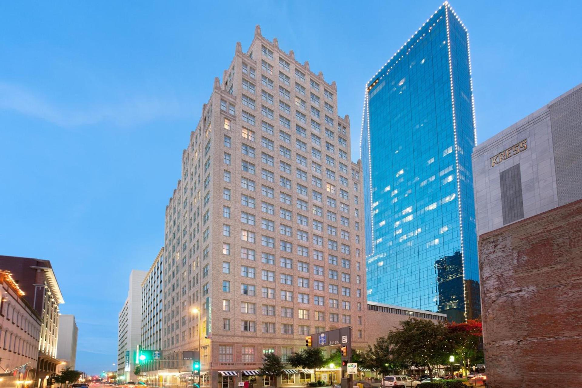 Courtyard Fort Worth Downtown/Blackstone — hotel in Fort Worth
