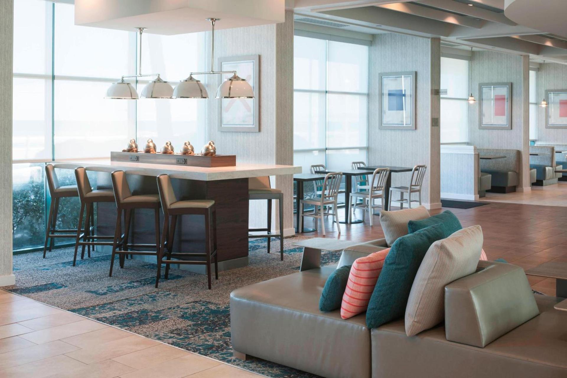 Courtyard by Marriott Virginia Beach Oceanfront-South photo 4