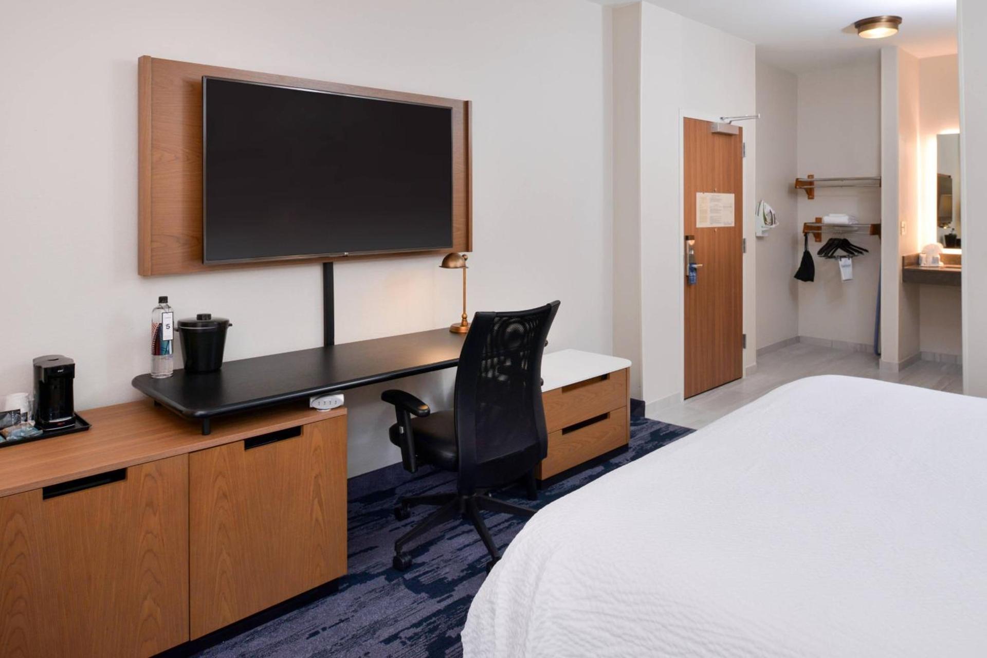 Fairfield Inn Arlington Near Six Flags photo 13