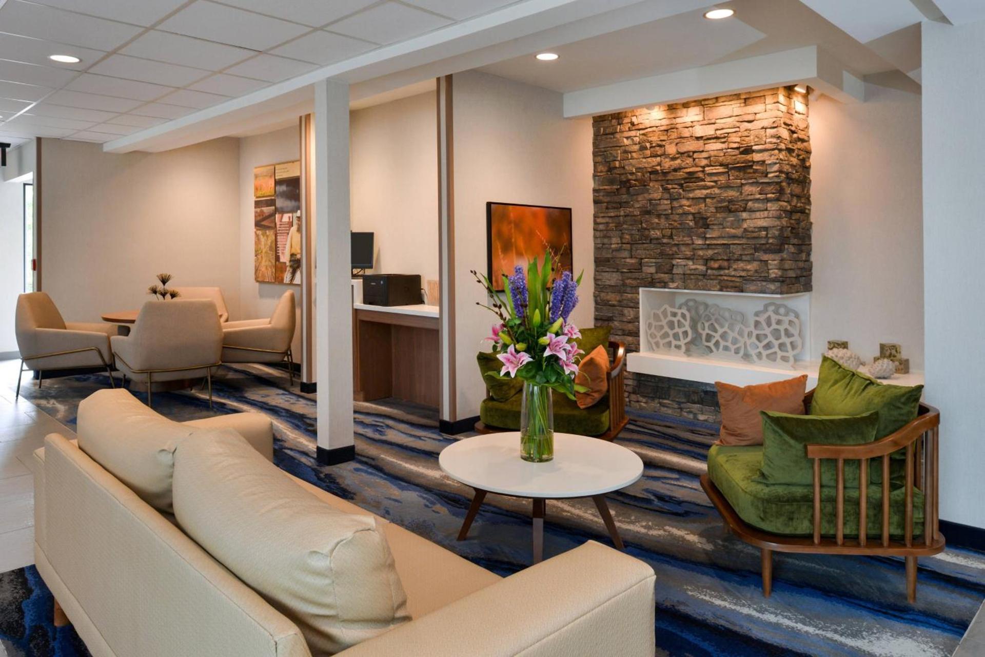 Fairfield Inn Arlington Near Six Flags photo 2