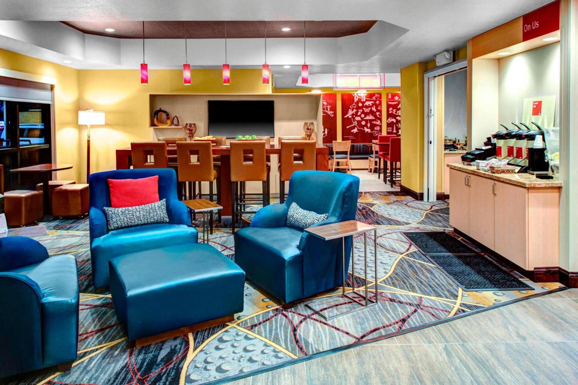 TownePlace Suites by Marriott Bakersfield West photo 4