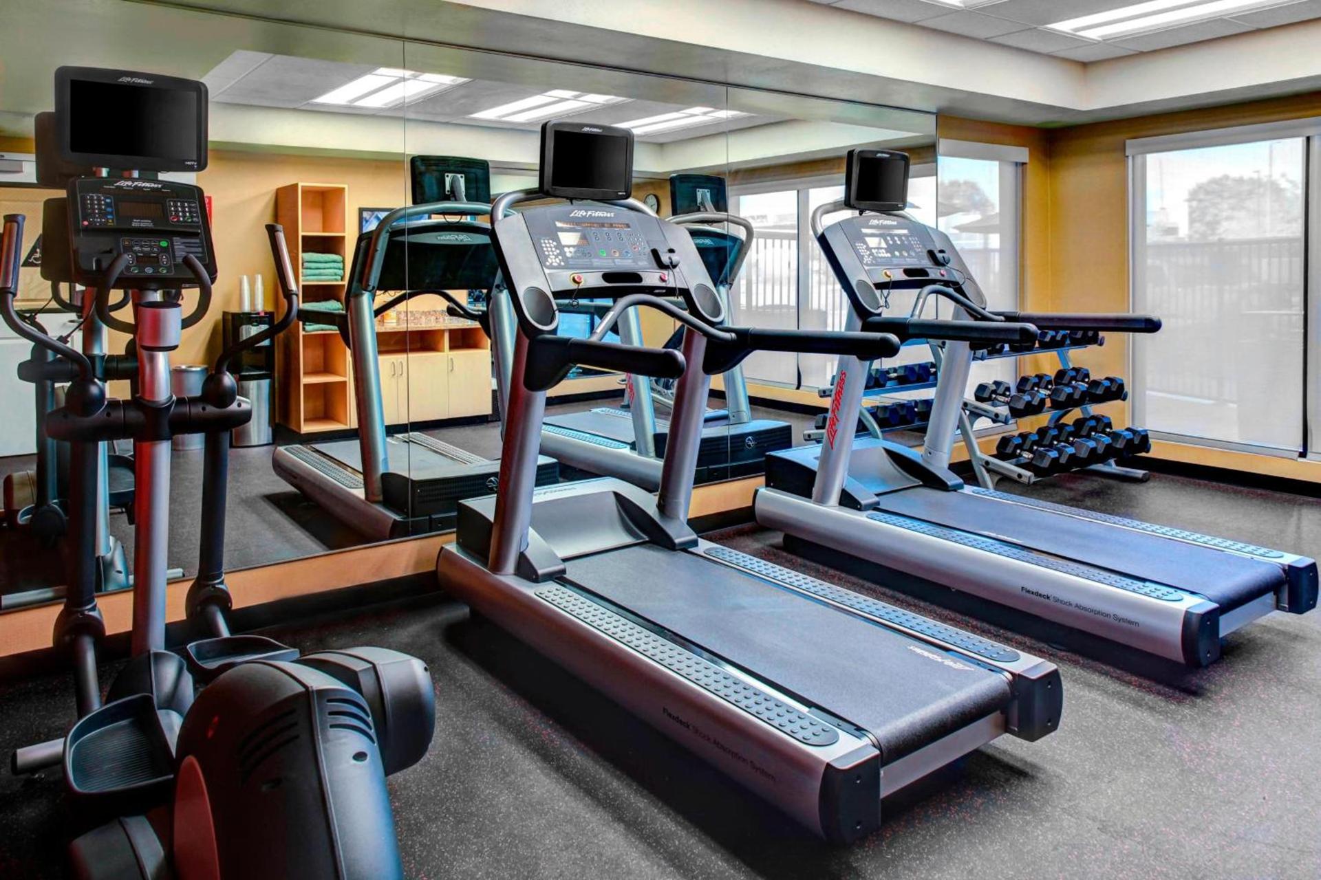 TownePlace Suites by Marriott Bakersfield West photo 26