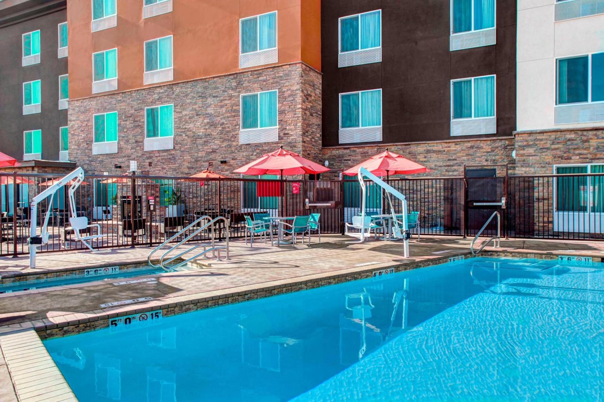 TownePlace Suites by Marriott Bakersfield West photo 25