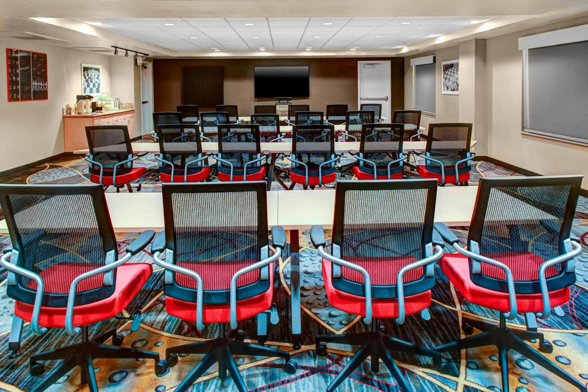 TownePlace Suites by Marriott Bakersfield West photo 28