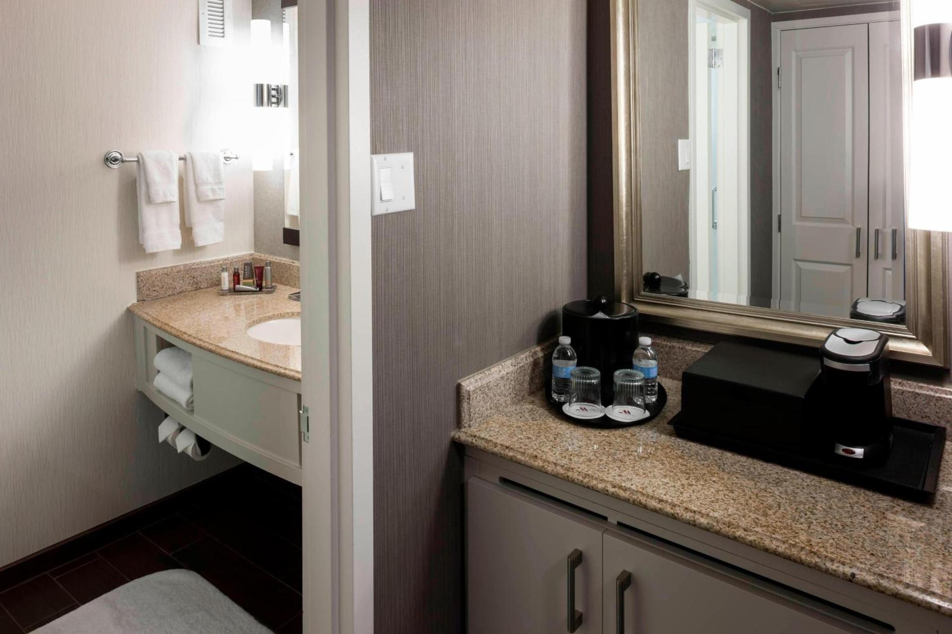 Fairfax Marriott at Fair Oaks photo 8