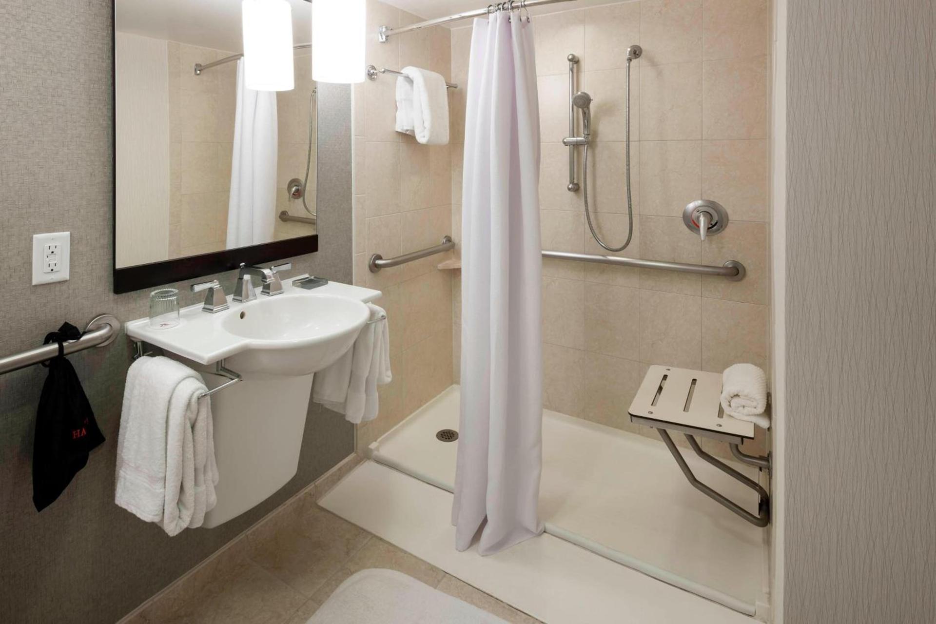 Fairfax Marriott at Fair Oaks photo 10