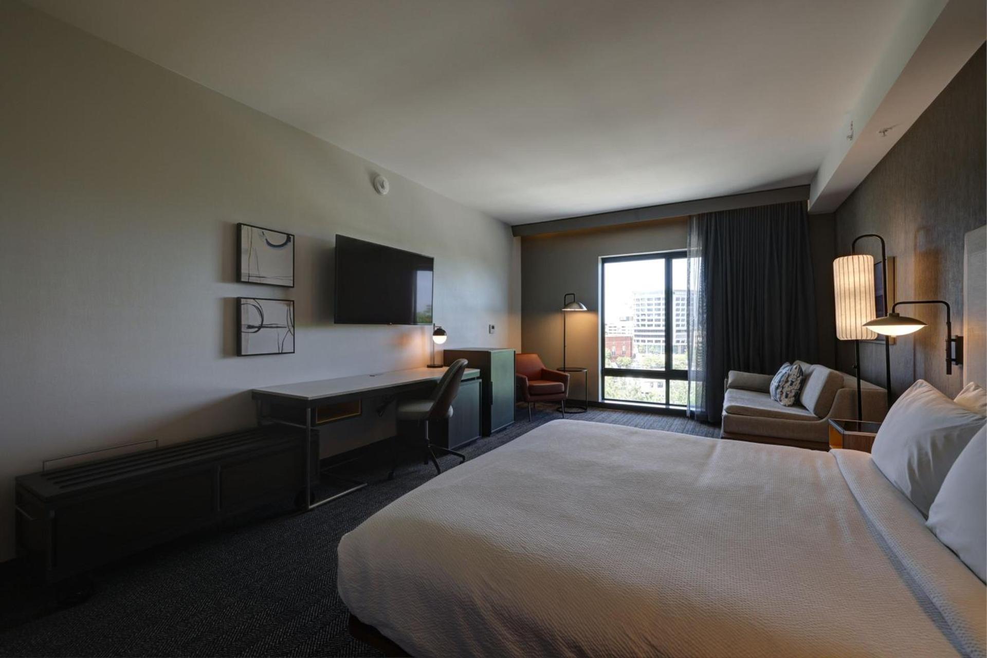 Courtyard by Marriott Iowa City University Heights photo 39